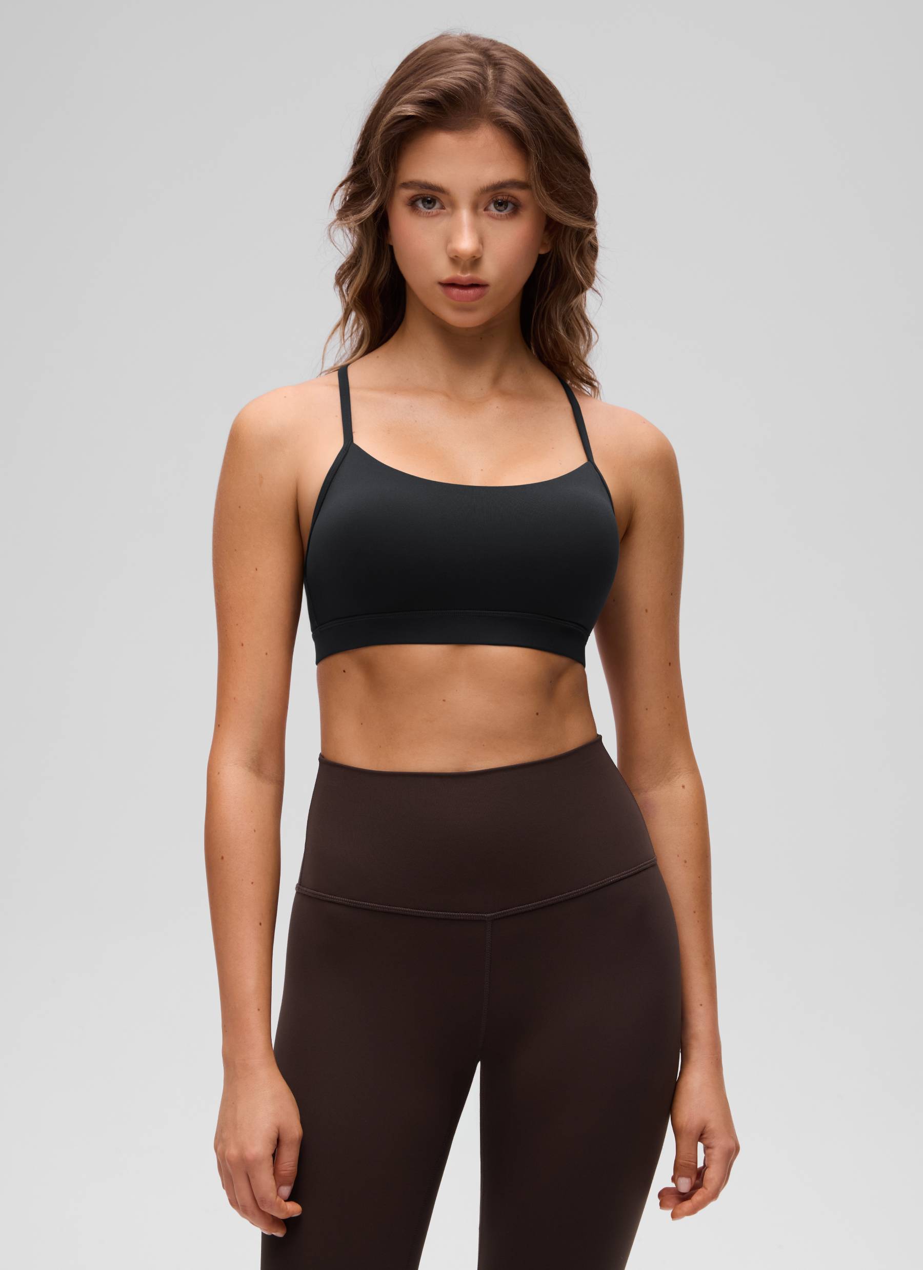 CRZ YOGA Bra Olahraga Yoga Wanita dengan Dukungan Ringan, Model " Butterluxe ", Punggung Y, Warna Hitam