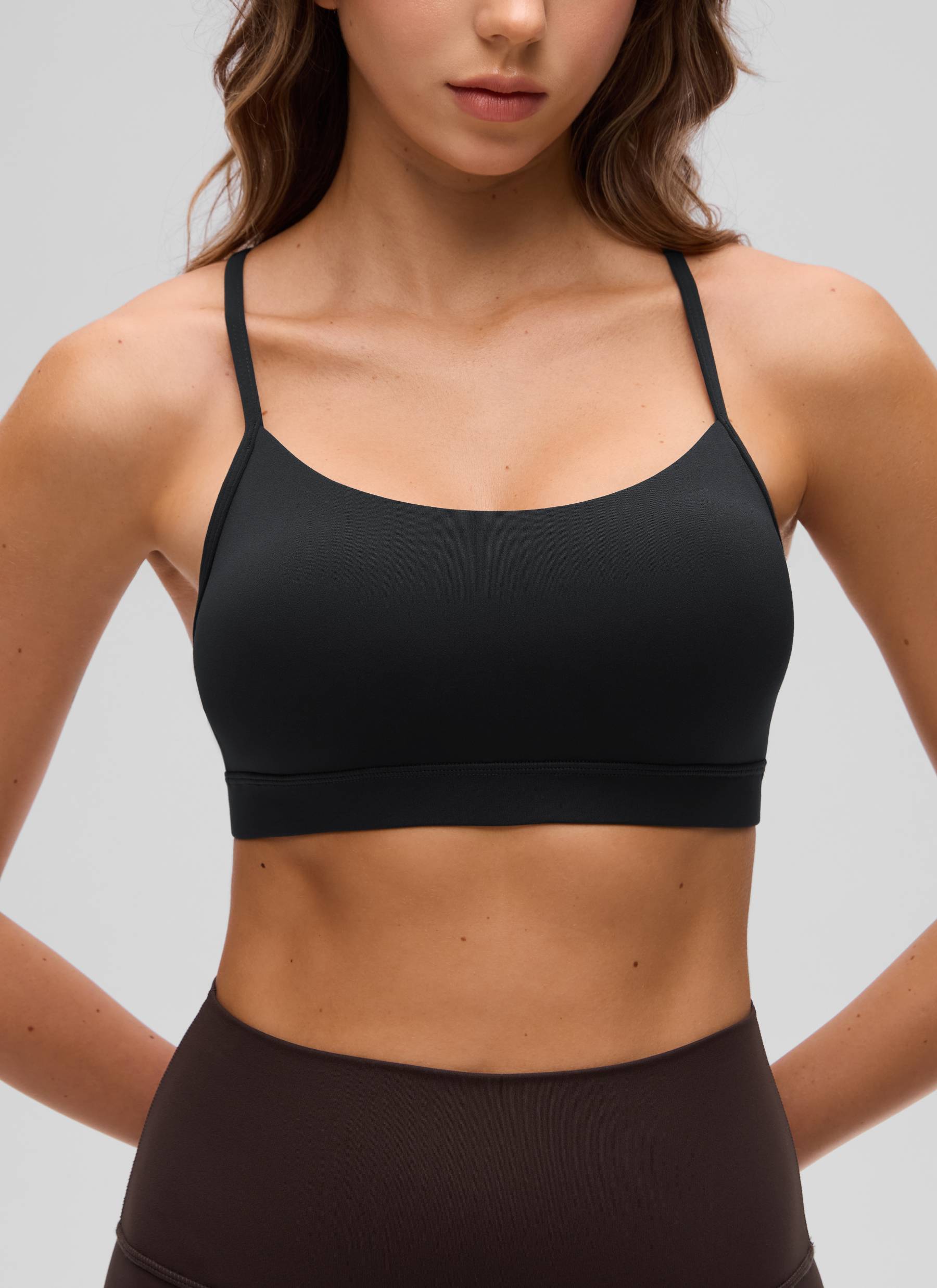 CRZ YOGA Bra Olahraga Yoga Wanita dengan Dukungan Ringan, Model " Butterluxe ", Punggung Y, Warna Hitam