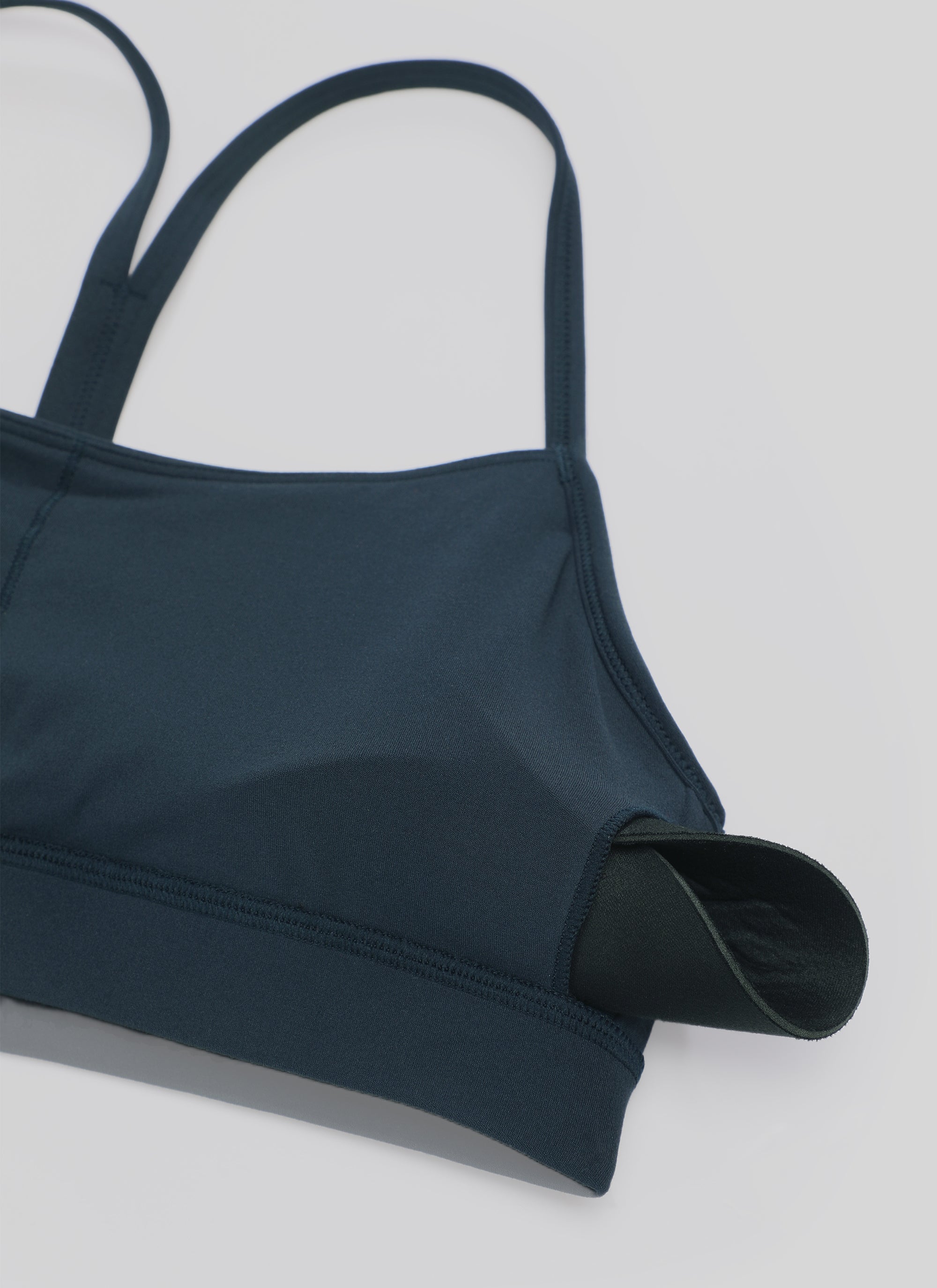 CRZ YOGA Bra Olahraga Yoga Wanita dengan Dukungan Ringan, Model " Butterluxe ", Punggung Berbentuk Y, Warna True Navy