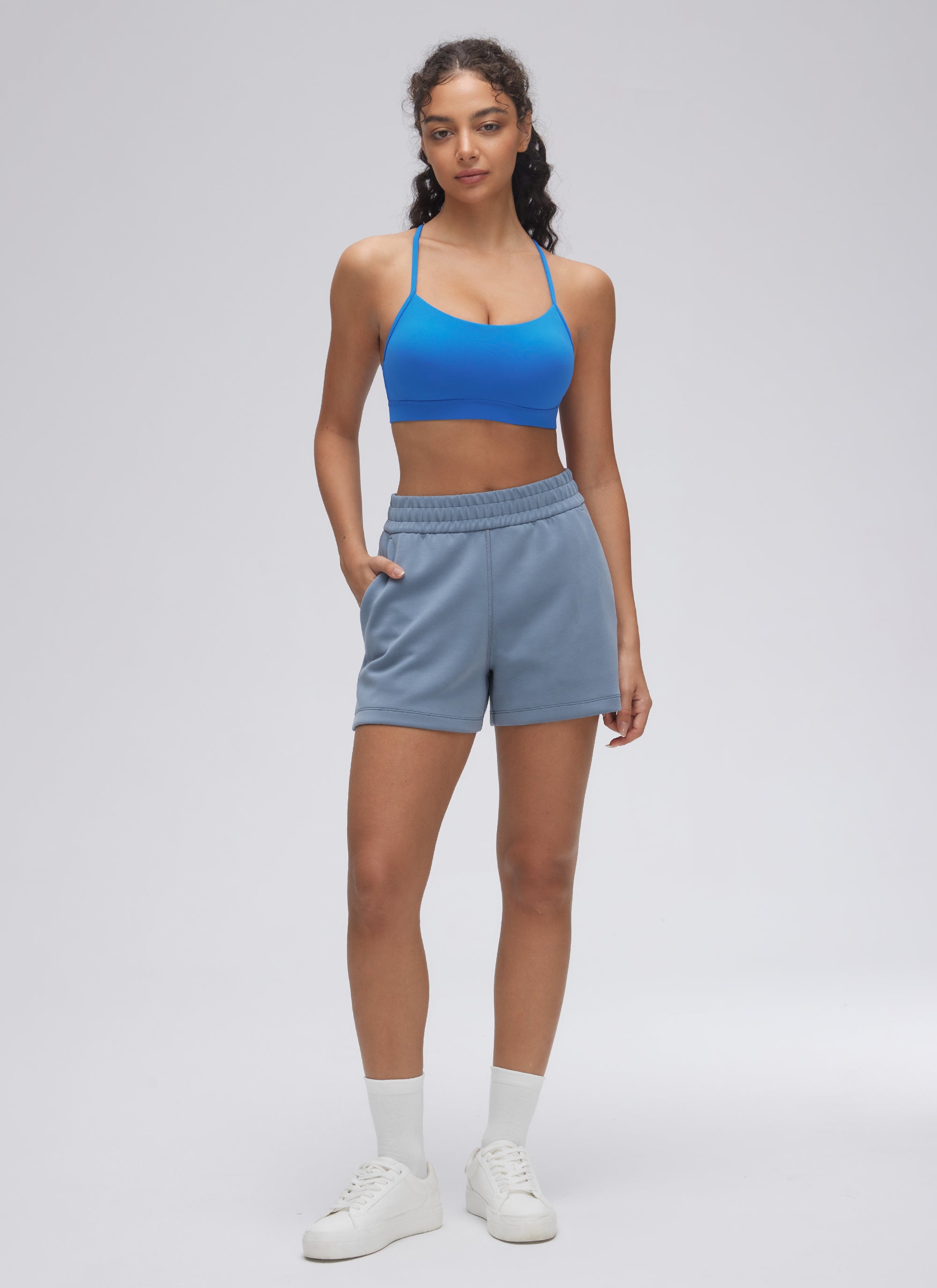 CRZ YOGA Bra Olahraga Yoga Wanita dengan Dukungan Ringan, Model " Butterluxe ", Punggung Berbentuk Y, Warna Sparkle Blue