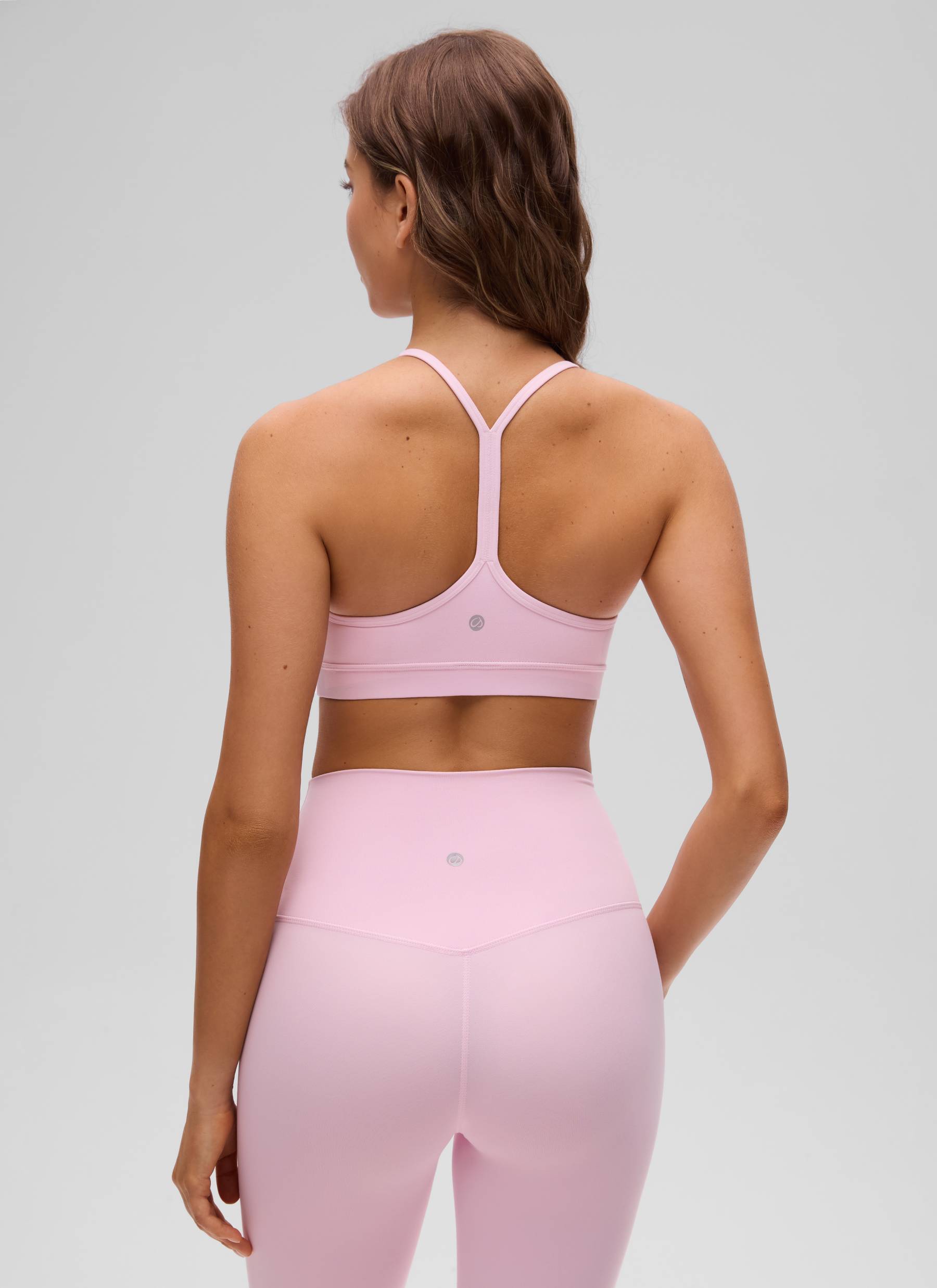 CRZ YOGA Bra Olahraga Yoga Wanita dengan Dukungan Ringan, Model " Butterluxe ", Punggung Y, Warna Pink Peony