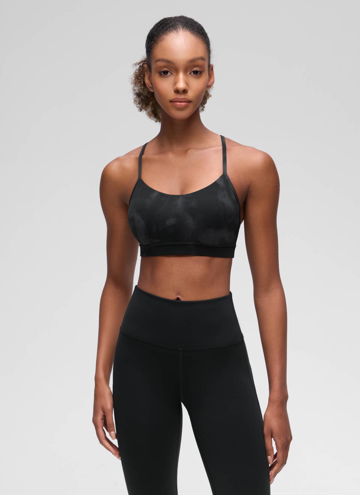 CRZ YOGA Bra Olahraga Wanita Yoga Dukungan Ringan Butterluxe Punggung Y Bunga Tie Dye Hitam
