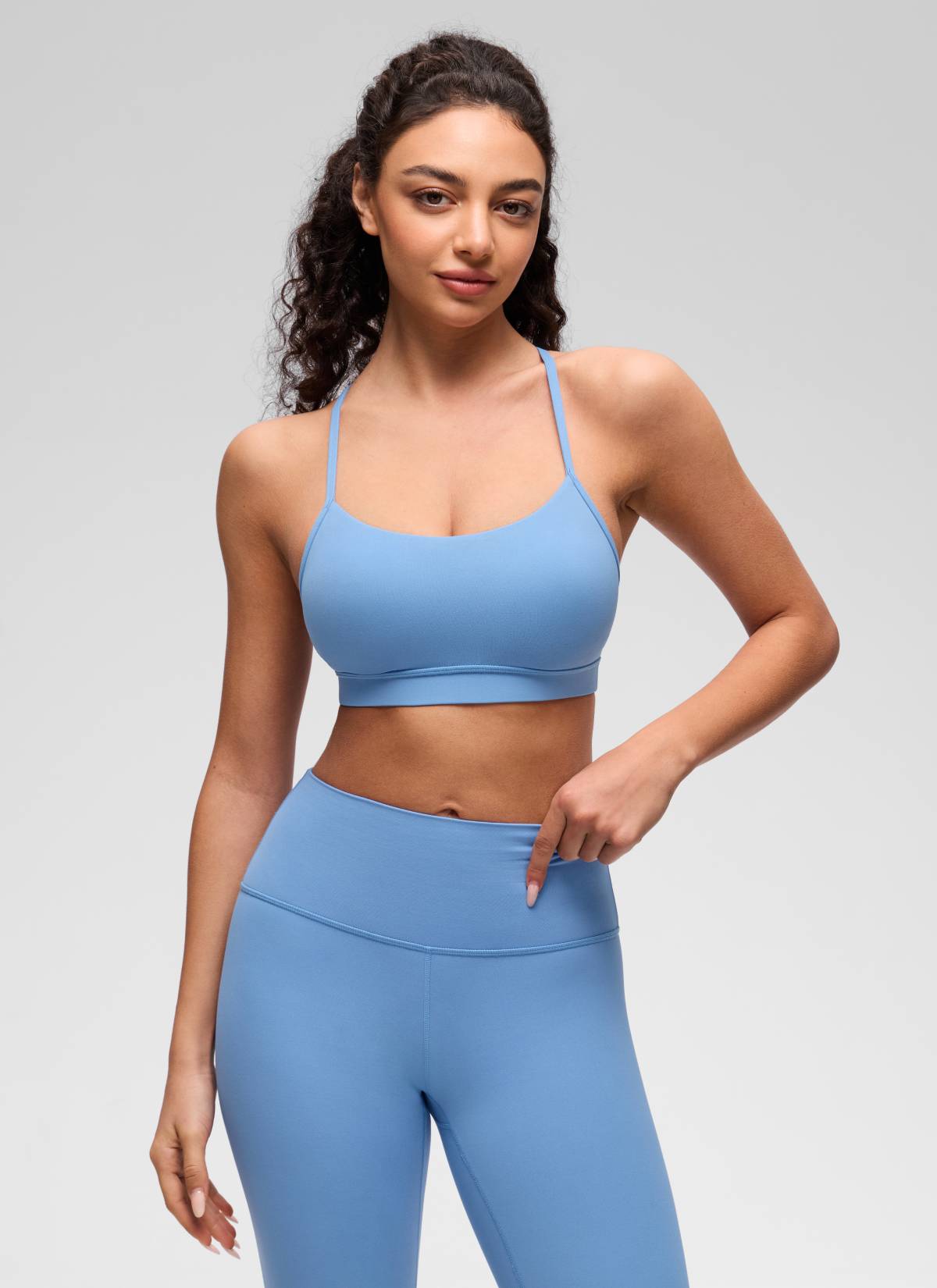 CRZ YOGA Bra Olahraga Yoga Wanita dengan Dukungan Ringan, Model " Butterluxe ", Punggung Berbentuk Y, Warna Biru Pesta
