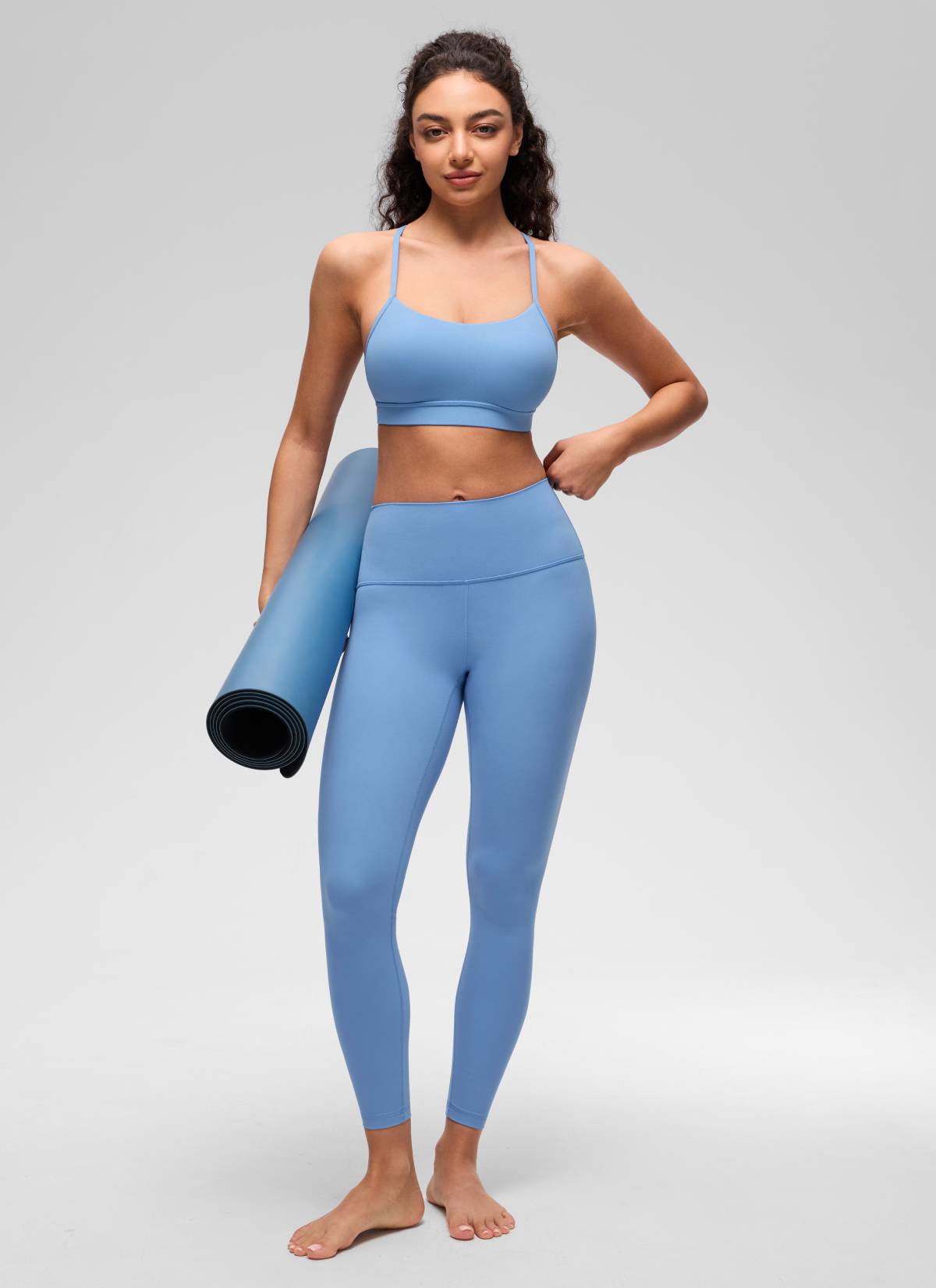 CRZ YOGA Bra Olahraga Yoga Wanita dengan Dukungan Ringan, Model " Butterluxe ", Punggung Berbentuk Y, Warna Biru Pesta