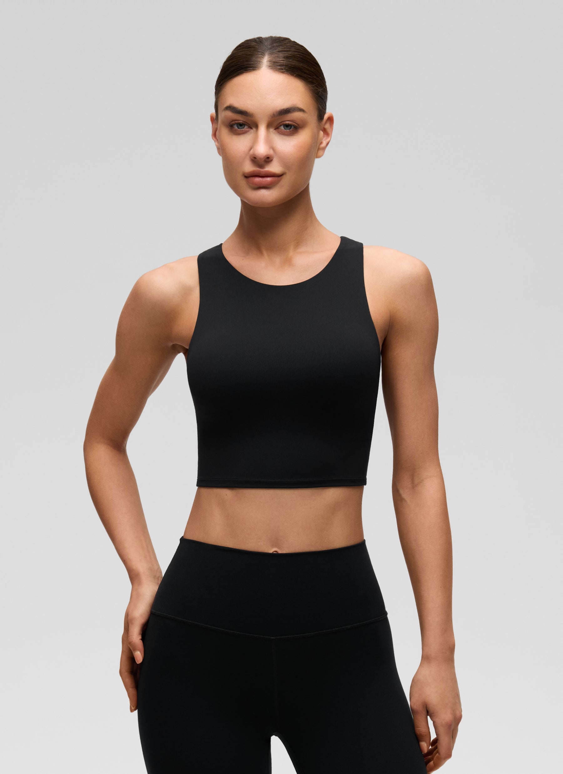 CRZ YOGA  Kaos Tanktop Yoga Wanita dengan Dukungan Rendah, Model " Butterluxe ", Leher Tinggi, dan Punggung Racerback, Warna Hitam