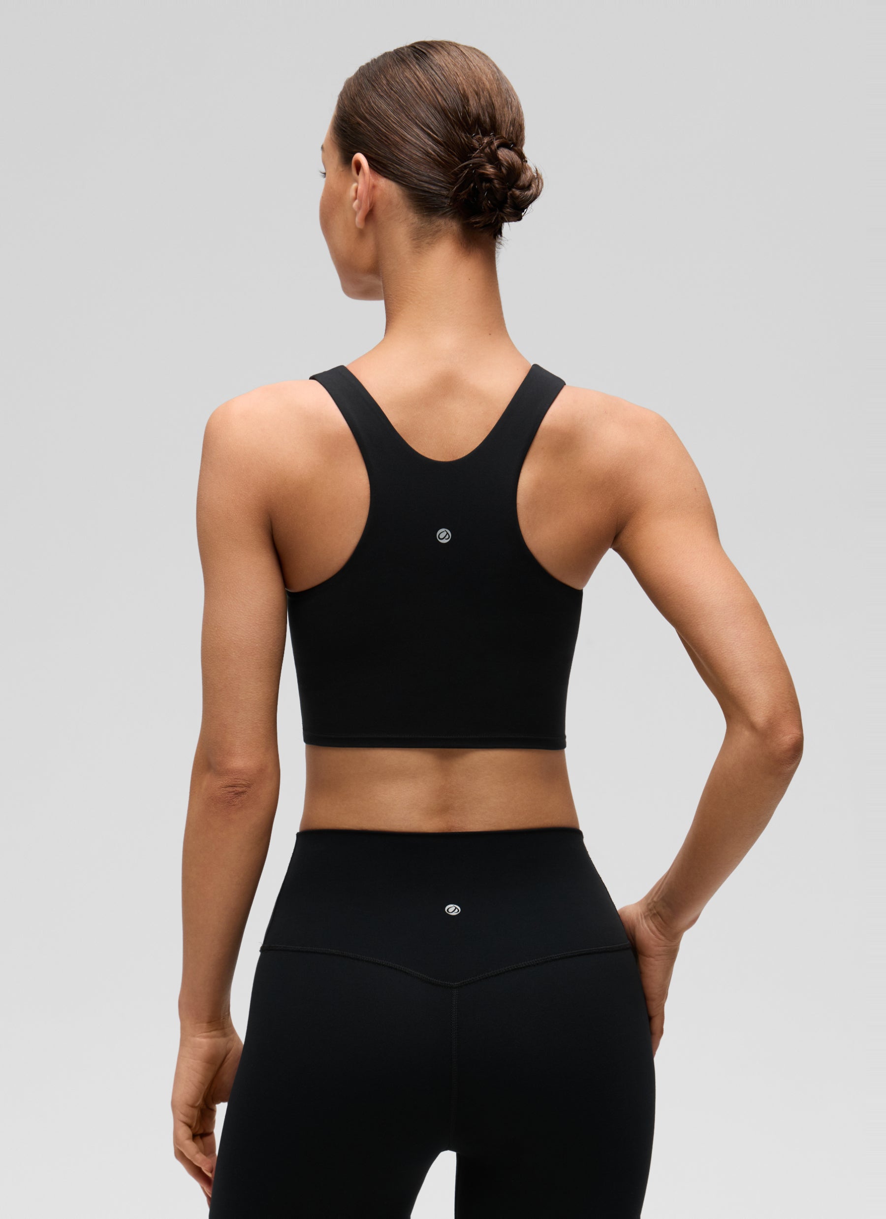CRZ YOGA  Kaos Tanktop Yoga Wanita dengan Dukungan Rendah, Model " Butterluxe ", Leher Tinggi, dan Punggung Racerback, Warna Hitam