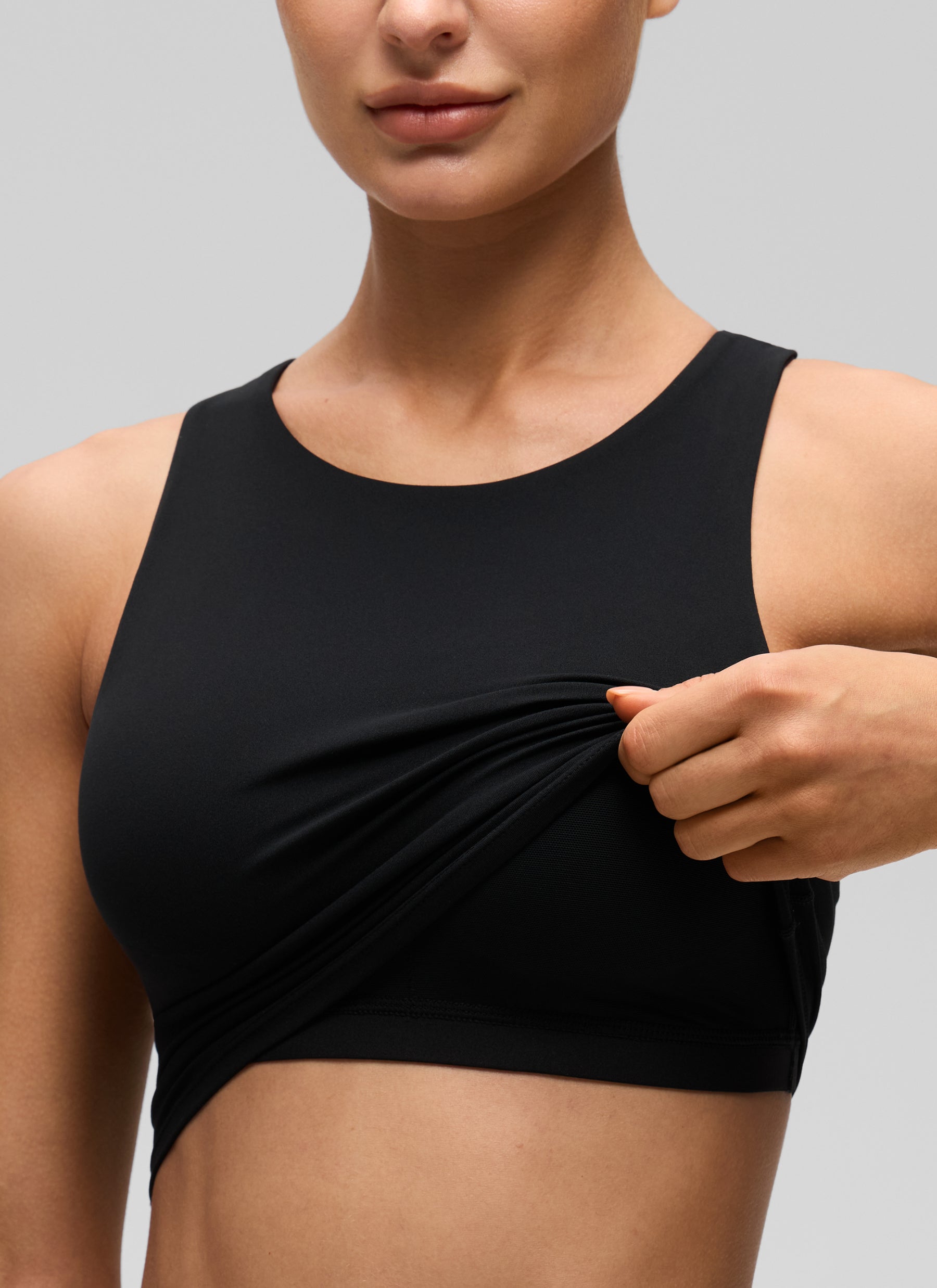 CRZ YOGA  Kaos Tanktop Yoga Wanita dengan Dukungan Rendah, Model " Butterluxe ", Leher Tinggi, dan Punggung Racerback, Warna Hitam