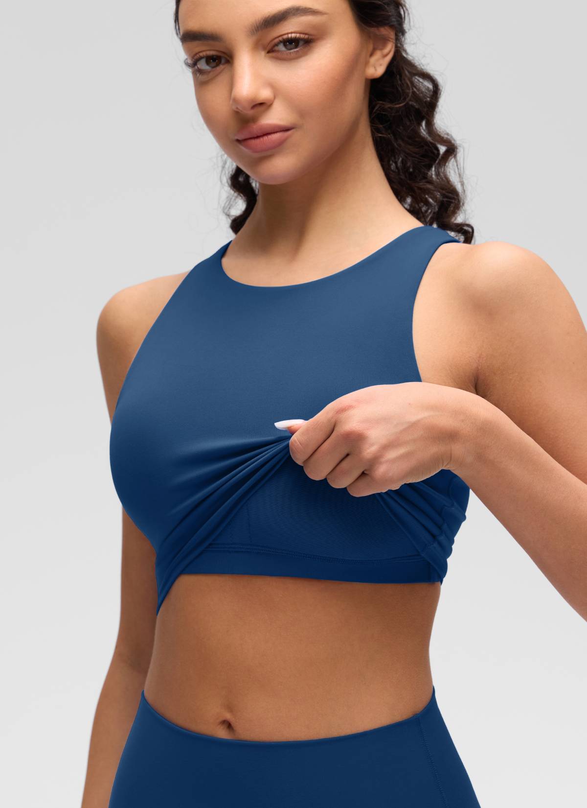 CRZ YOGA  Kaos Tanktop Yoga Wanita dengan Dukungan Rendah, Model " Butterluxe ", Leher Tinggi, Punggung Racerback, Warna French Navy