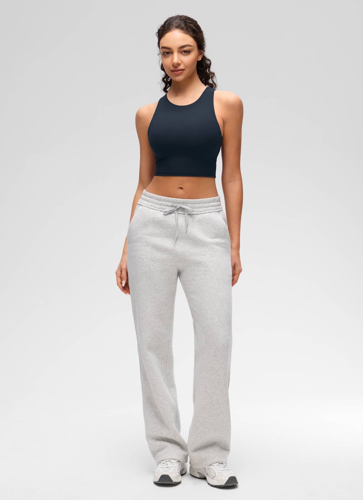CRZ YOGA  Kaos Tanktop Yoga Wanita dengan Dukungan Rendah, Model " Butterluxe ", Leher Tinggi, Punggung Racerback, Warna True Navy