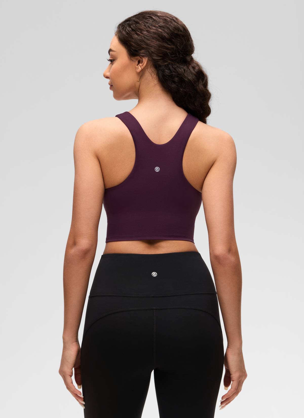 CRZ YOGA  Kaos Tanktop Yoga Wanita dengan Dukungan Rendah, Model " Butterluxe ", Leher Tinggi, Punggung Racerback, Warna Ungu Tua