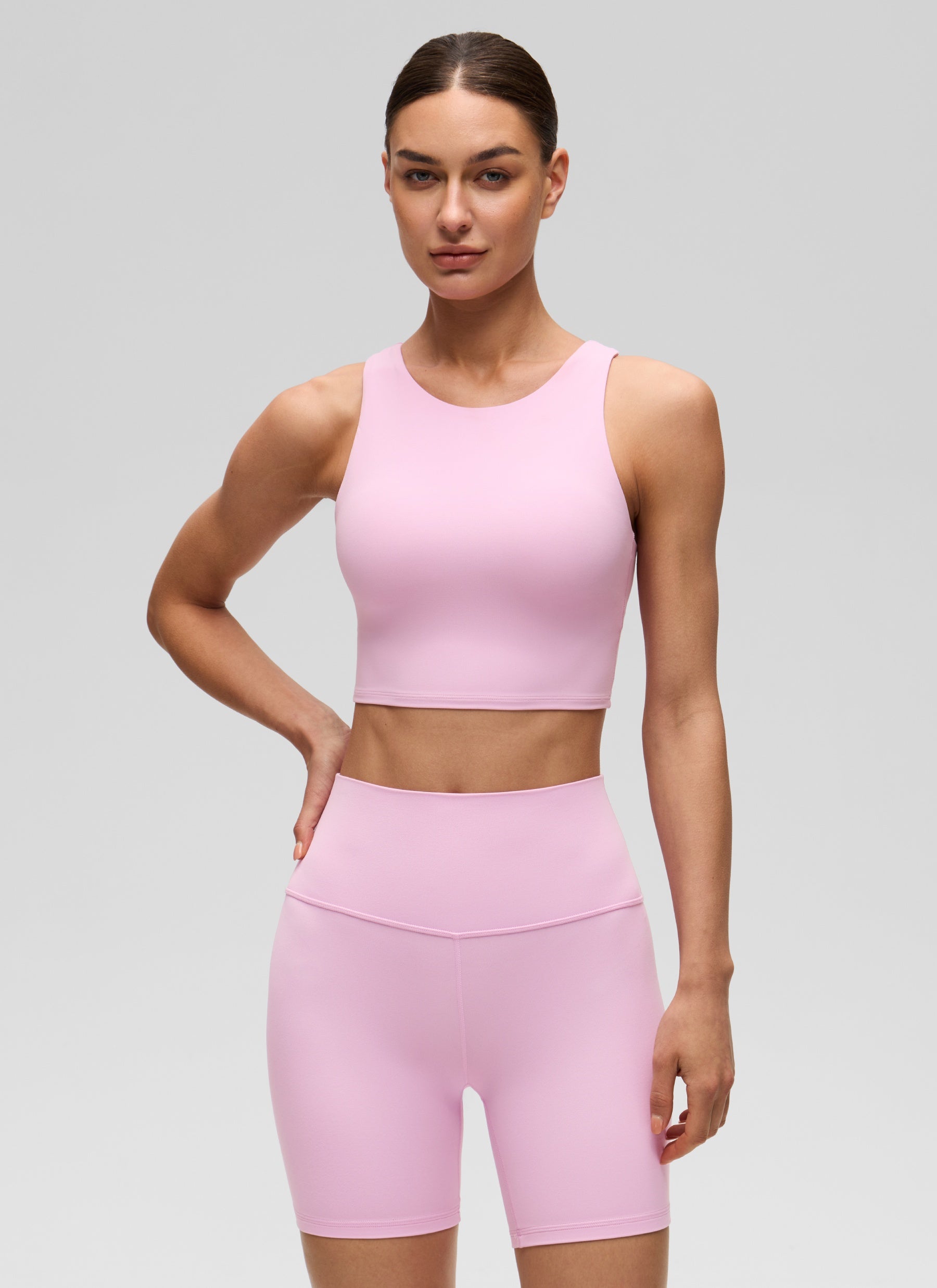 CRZ YOGA  Atasan Yoga Wanita dengan Dukungan Rendah, Model Butterluxe , Leher Tinggi, Punggung Racerback, Warna Vita Pink