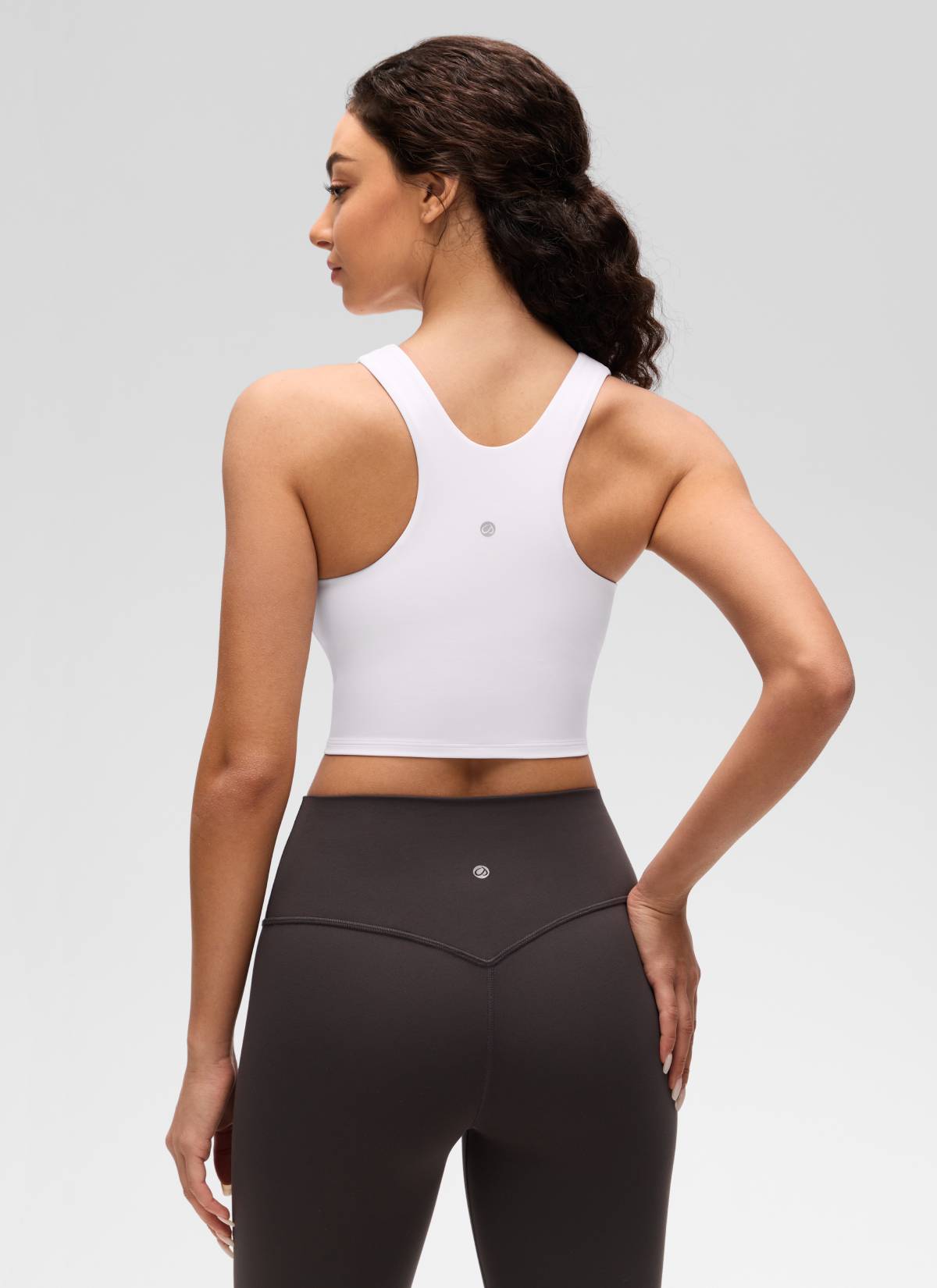 CRZ YOGA  Kaos Tanktop Yoga Wanita dengan Dukungan Rendah, Model " Butterluxe ", Leher Tinggi, dan Punggung Racerback, Warna Putih