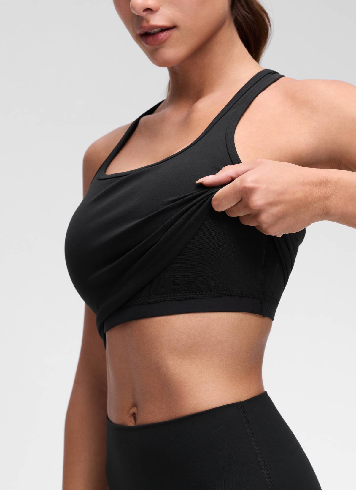 CRZ YOGA Bra Yoga Wanita dengan Dukungan Rendah, Model " Butterluxe ", Leher Bulat, Punggung Berbentuk Y, Warna Hitam