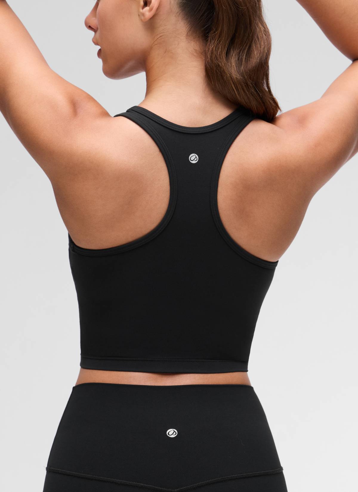 CRZ YOGA Bra Yoga Wanita dengan Dukungan Rendah, Model " Butterluxe ", Leher Bulat, Punggung Berbentuk Y, Warna Hitam