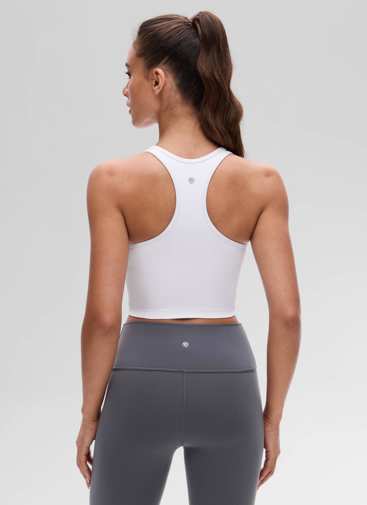 CRZ YOGA Bra Yoga Wanita dengan Dukungan Rendah, Model " Butterluxe ", Leher Bulat, Punggung Model Y, Warna Putih