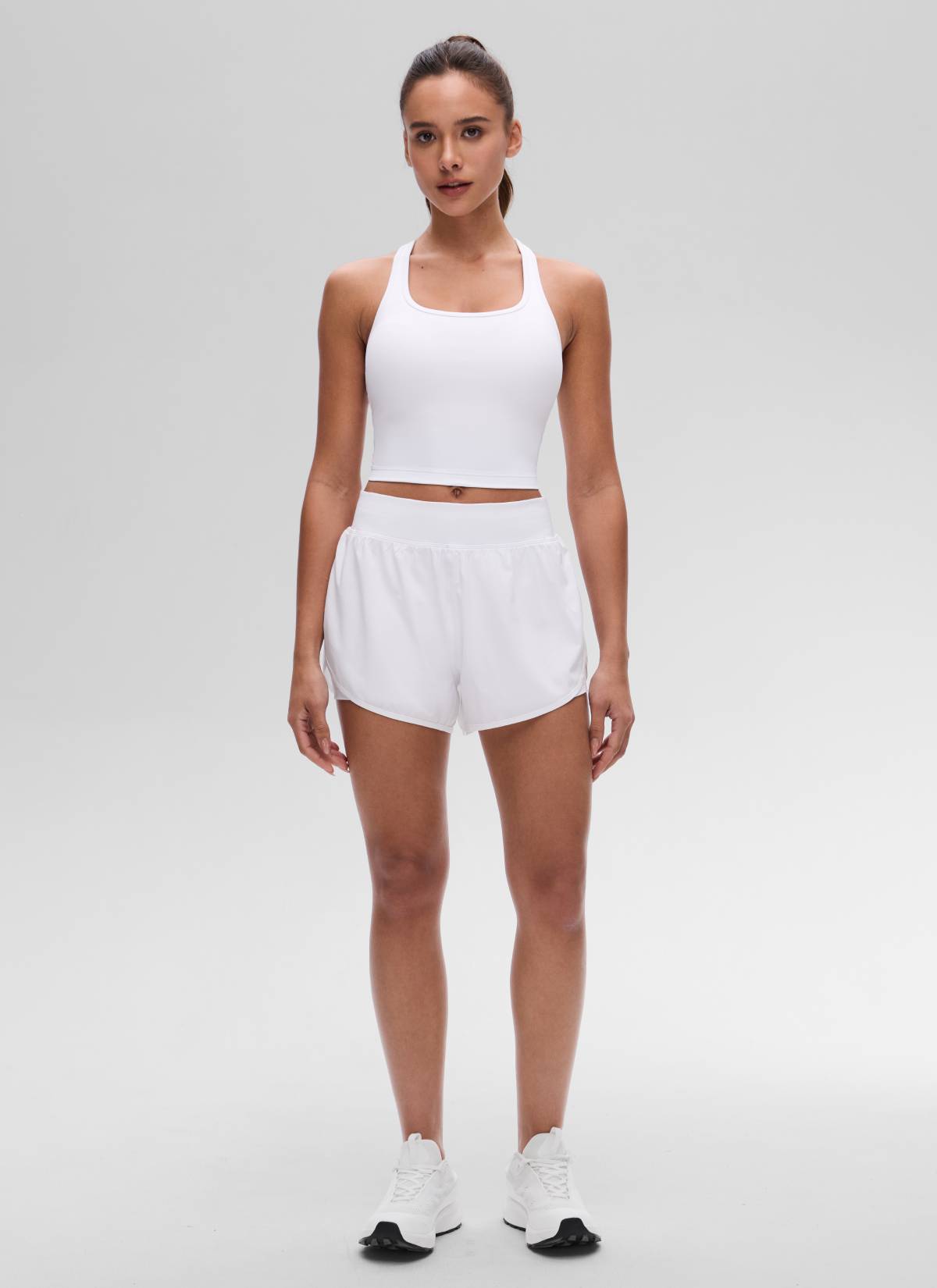 CRZ YOGA Bra Yoga Wanita dengan Dukungan Rendah, Model " Butterluxe ", Leher Bulat, Punggung Model Y, Warna Putih