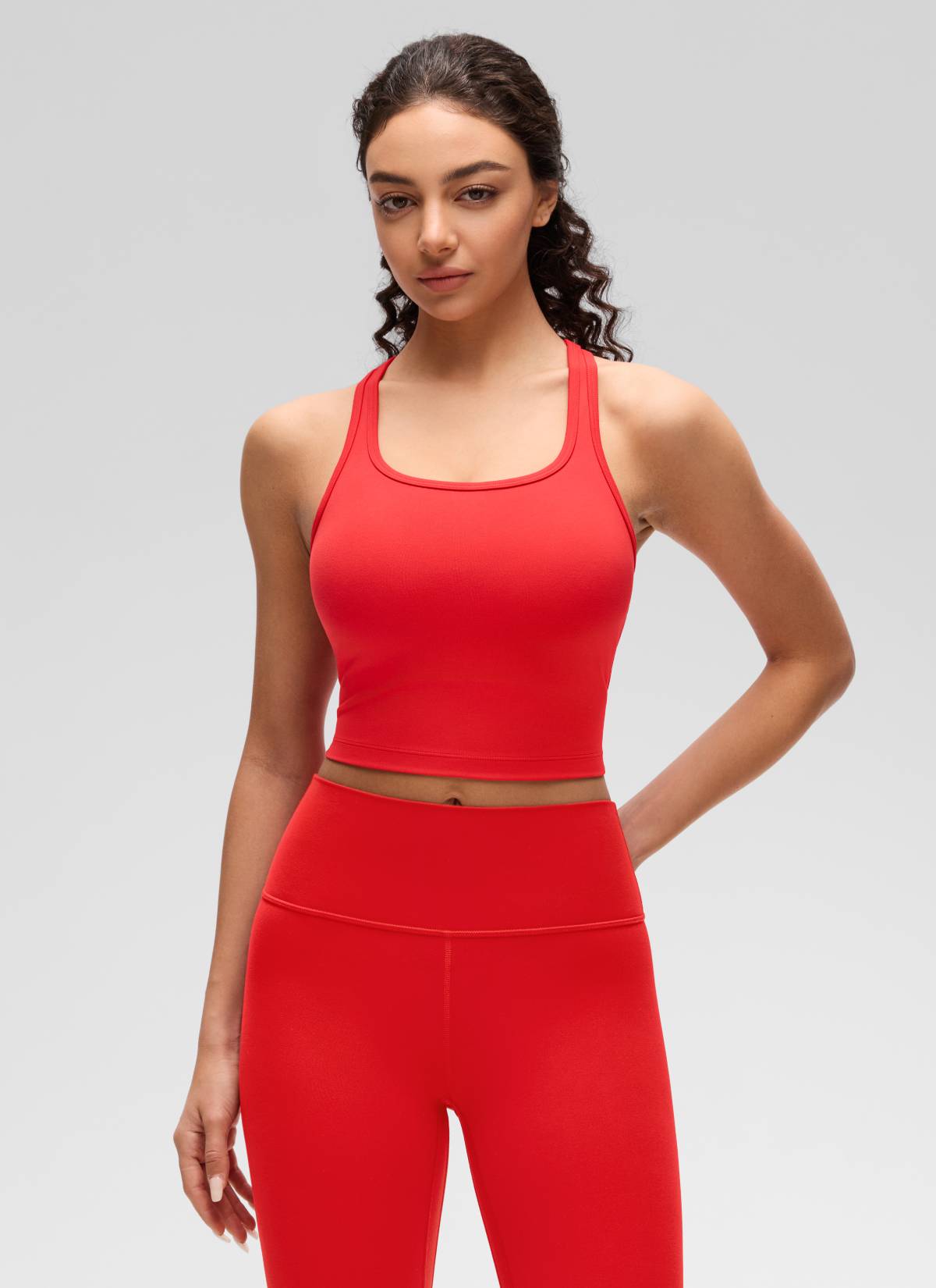 CRZ YOGA Bra Yoga Wanita dengan Dukungan Rendah, Model " Butterluxe " dengan Leher Bulat dan Punggung Berbentuk Y, Warna Merah Tua