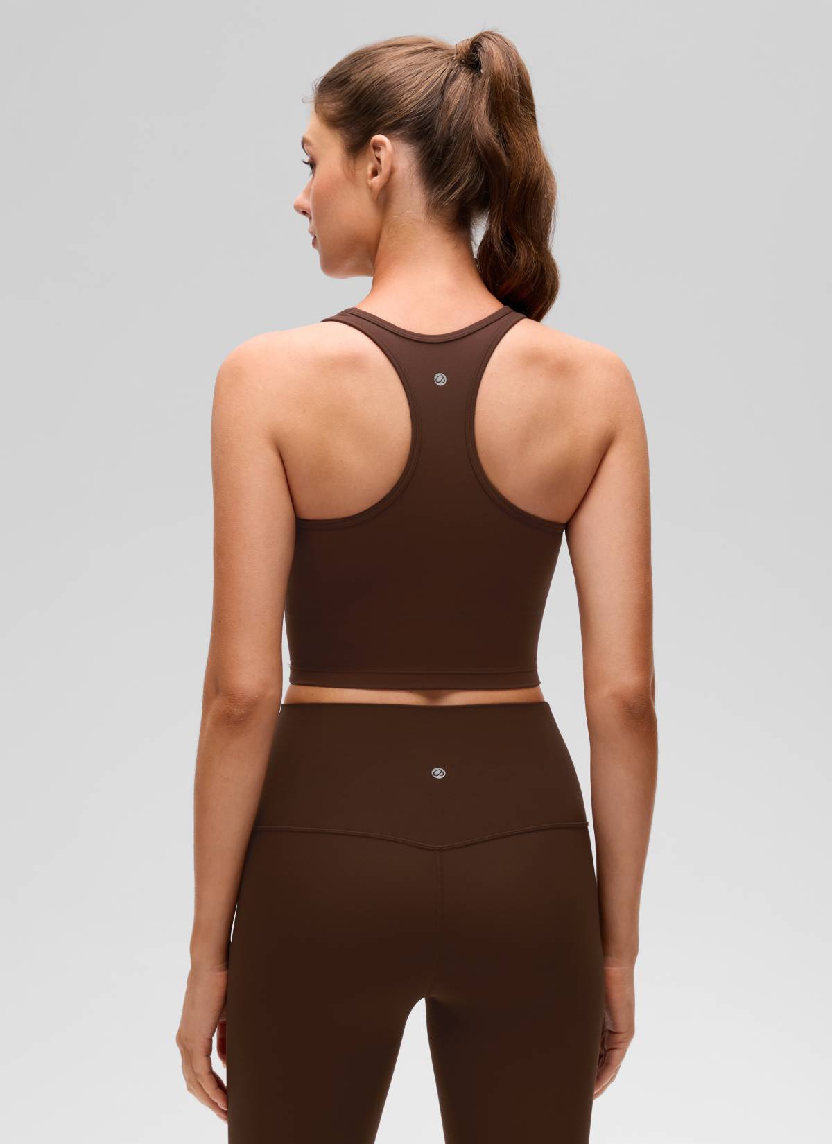 CRZ YOGA Bra Yoga Wanita dengan Dukungan Rendah, Model " Butterluxe ", Leher Bulat, Punggung Y, Warna Lava Brown
