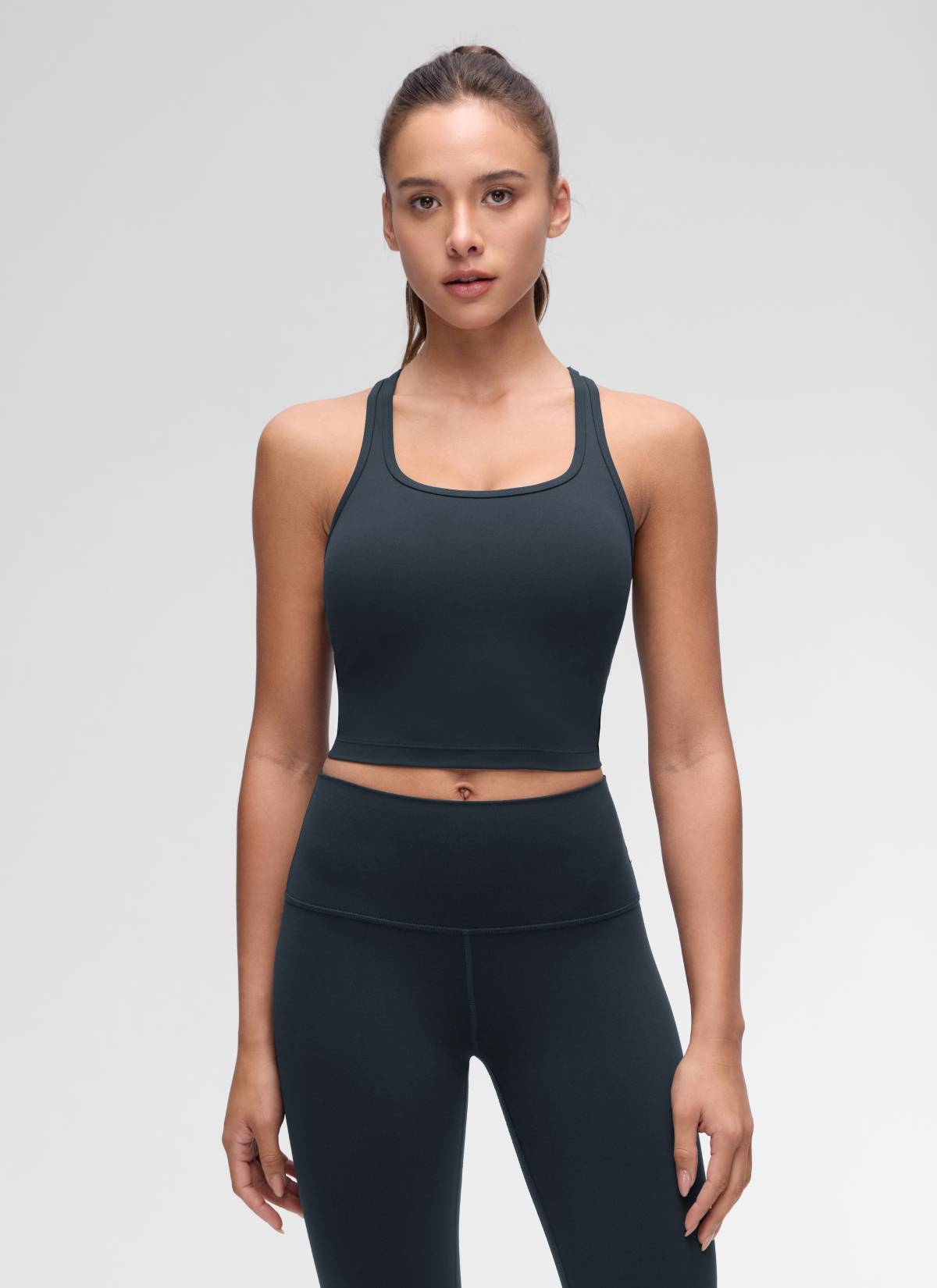CRZ YOGA Bra Yoga Wanita dengan Dukungan Rendah, Model " Butterluxe ", Leher Bulat, Punggung Berbentuk Y, Warna True Navy