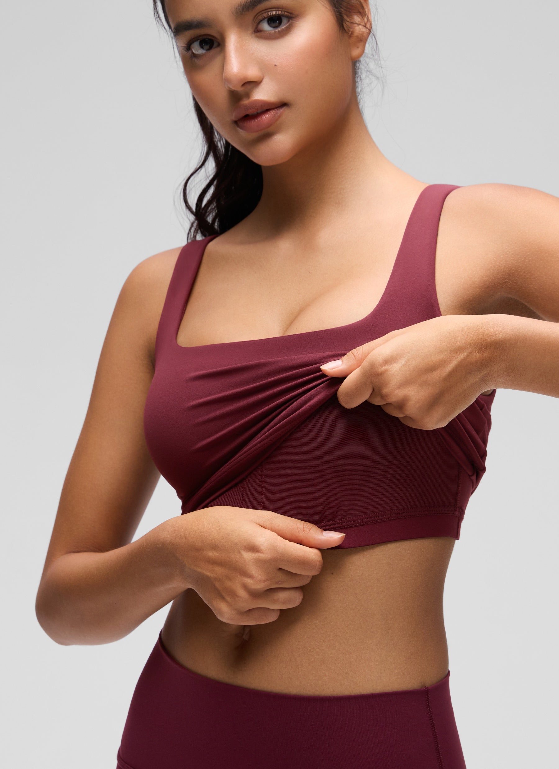 CRZ YOGA Bra Yoga Wanita Dampak Rendah, Model Long Butterluxe , Leher Persegi, Warna Merah Merlot