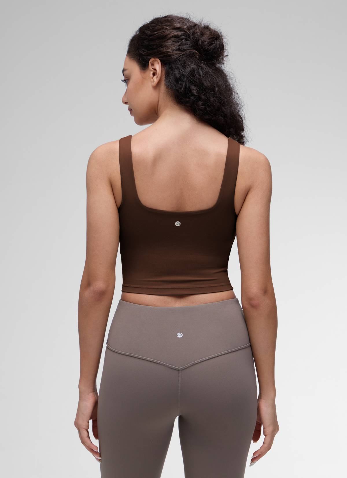 CRZ YOGA Bra Yoga Wanita Dampak Rendah dengan Desain " Butterluxe " dan Model Longline, Leher Persegi, Warna Lava Brown