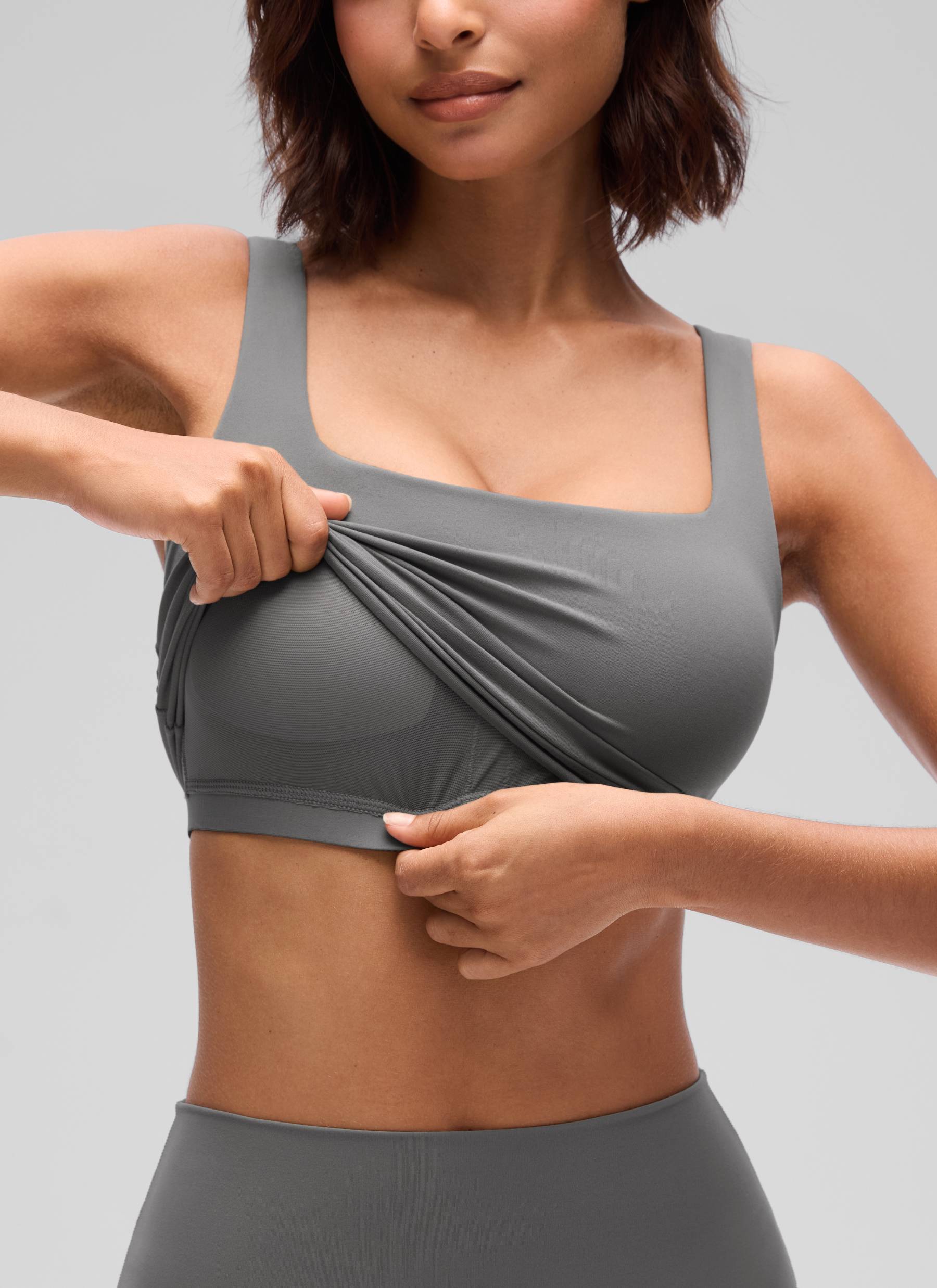 CRZ YOGA Bra Yoga Wanita Dampak Rendah dengan Desain " Butterluxe " dan Model Panjang, Leher Persegi, Warna Abu-abu Muda