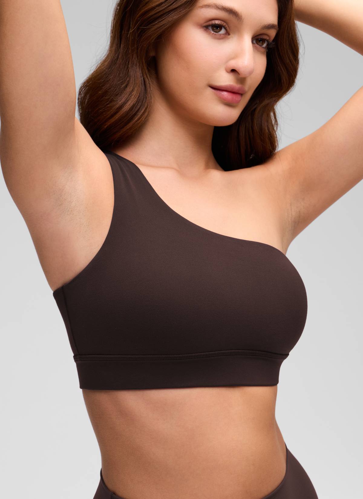 CRZ YOGA Butterluxe Bra Olahraga Wanita Satu Bahu, Asimetris, Berbusa, Warna Cokelat Hot Fudge