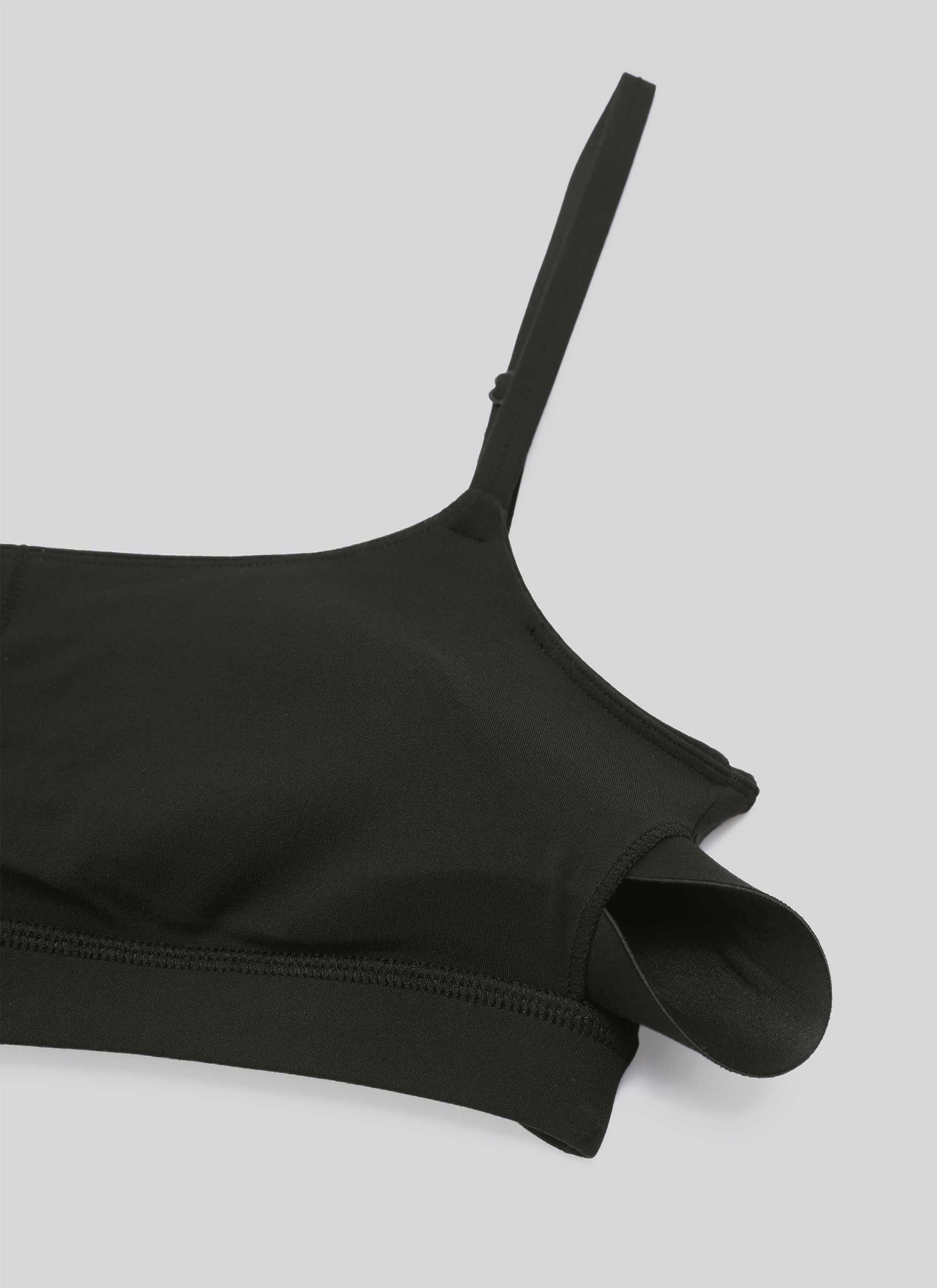 CRZ YOGA Bra Wanita dengan Leher Bulat dan Tali Spaghetti yang Dapat Disesuaikan, Model " Butterluxe ", Warna Hitam