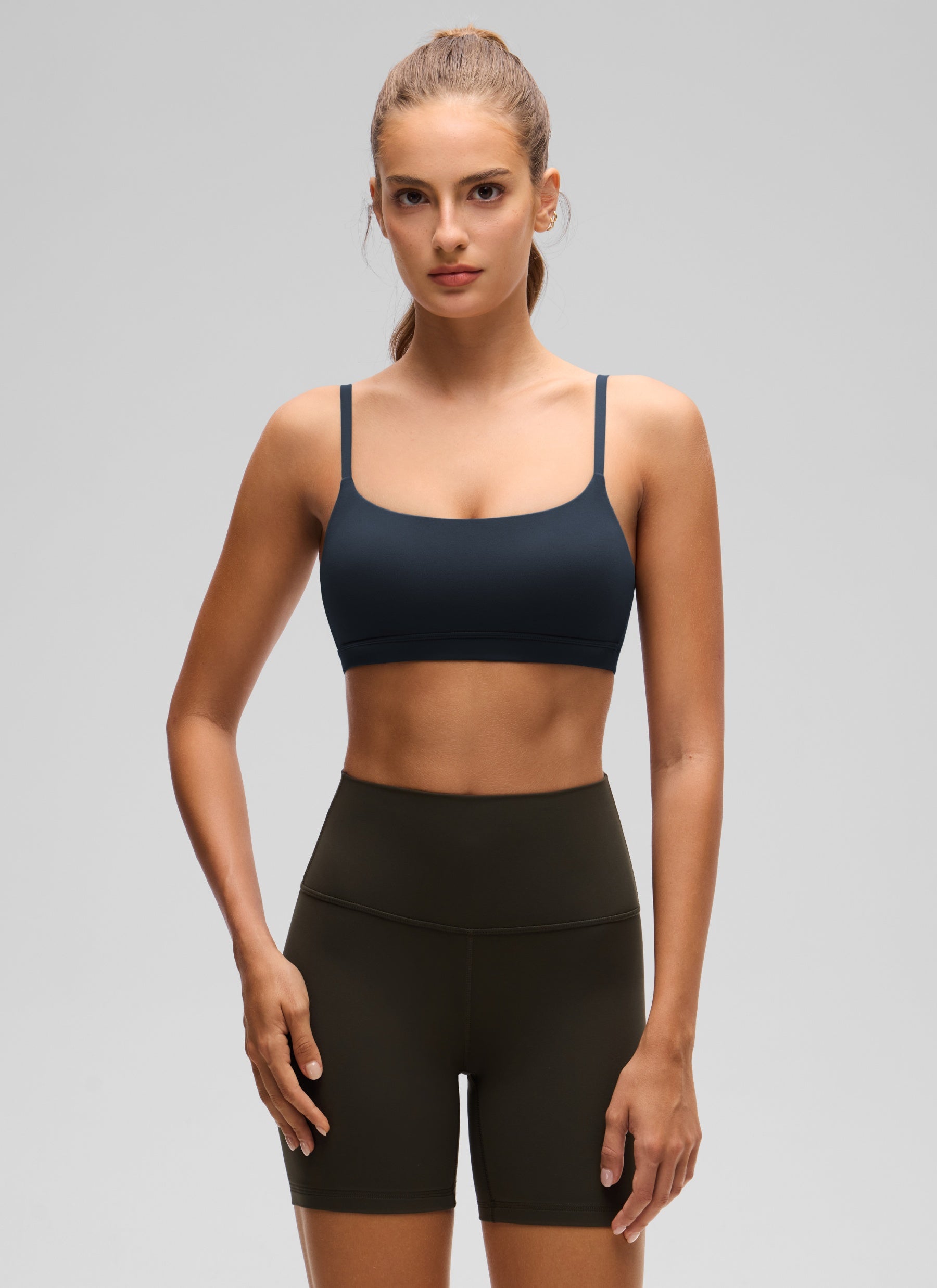 CRZ YOGA Bra Wanita dengan Tali Spaghetti yang Dapat Disesuaikan dan Leher Bulat, Model " Butterluxe ", Warna True Navy