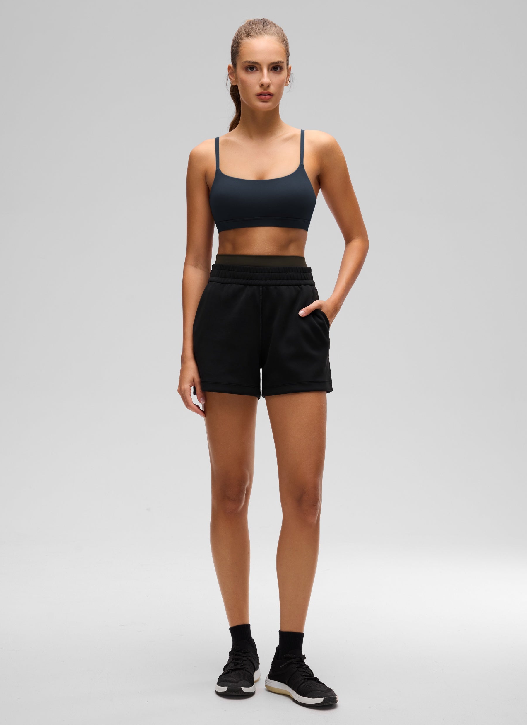CRZ YOGA Bra Wanita dengan Tali Spaghetti yang Dapat Disesuaikan dan Leher Bulat, Model " Butterluxe ", Warna True Navy