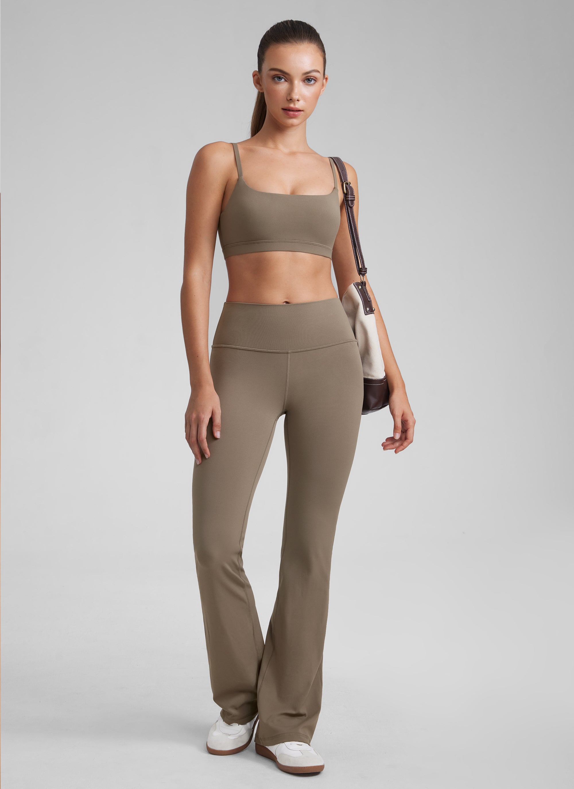 CRZ YOGA Bra Wanita dengan Tali Spaghetti yang Dapat Disesuaikan dan Leher Bulat, Model " Butterluxe ", Warna Nomad Grey