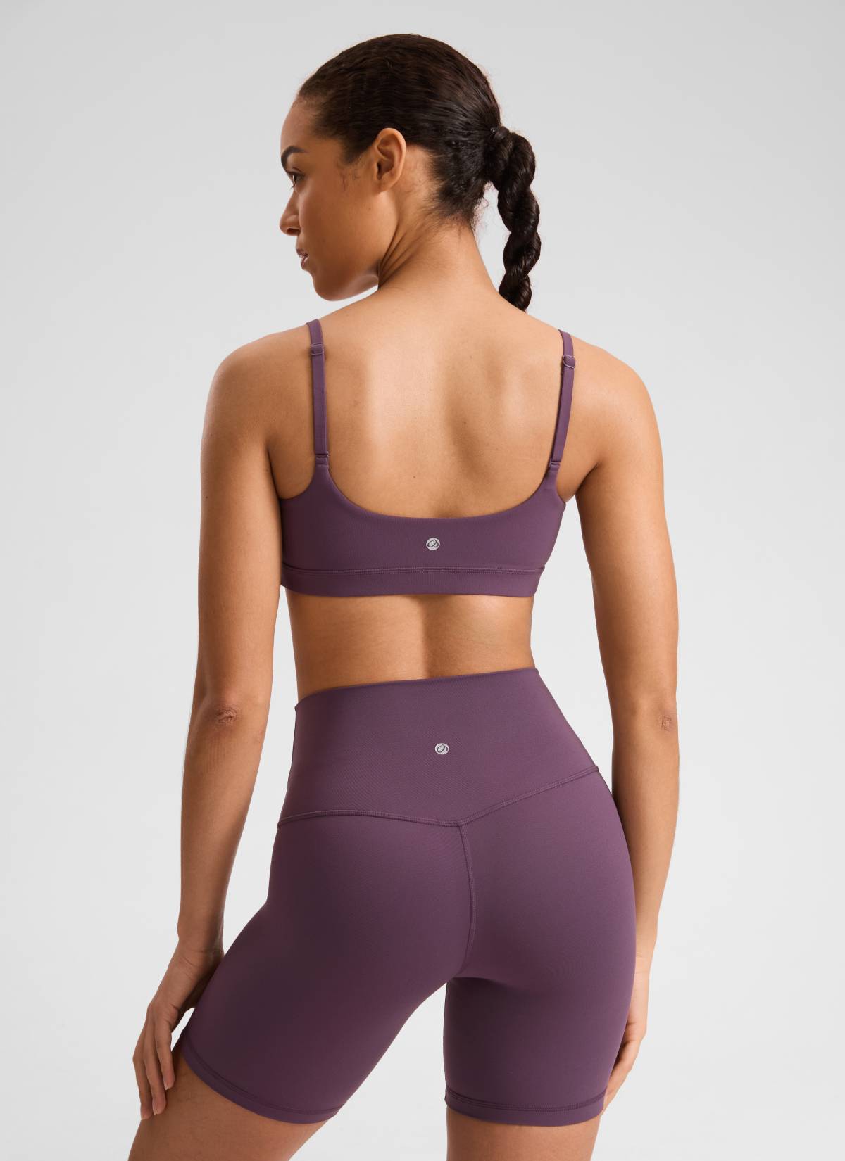 CRZ YOGA Bra Wanita dengan Tali Spaghetti yang Dapat Disesuaikan dan Leher Bulat, Model " Butterluxe ", Warna Ungu Grape Thistle
