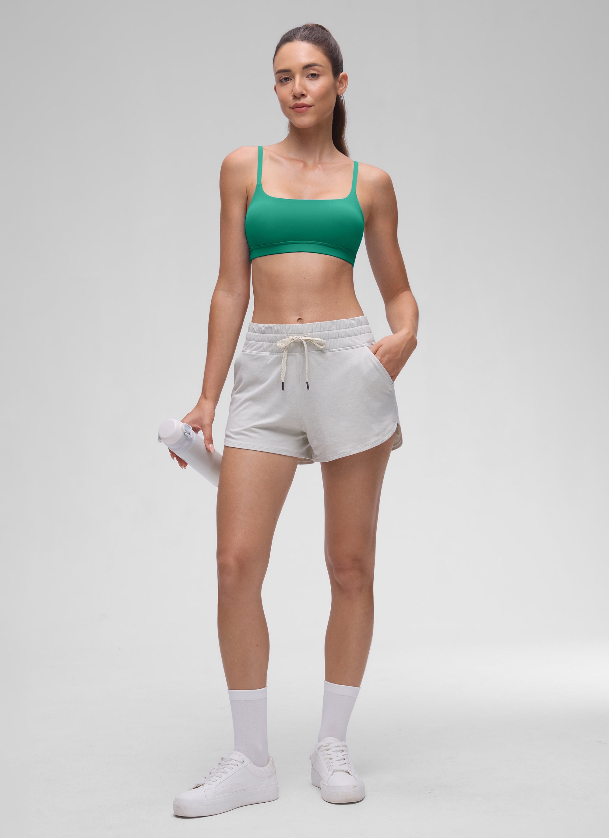 CRZ YOGA Bra Wanita dengan Tali Spaghetti yang Dapat Disesuaikan dan Leher Bulat, Model " Butterluxe ", Warna Cascadia Green