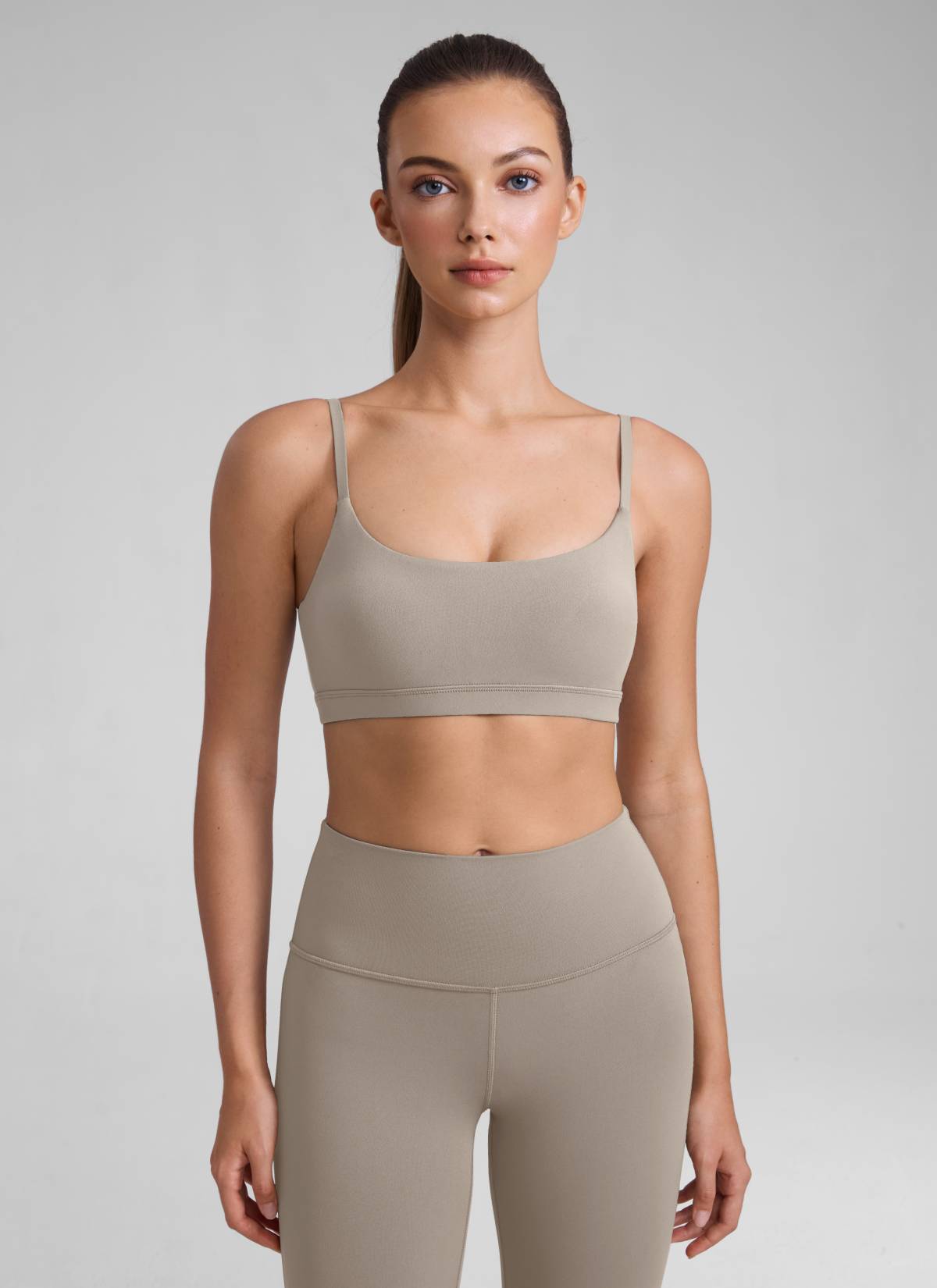 CRZ YOGA Bra Wanita dengan Tali Spaghetti yang Dapat Disesuaikan dan Leher Bulat, Model " Butterluxe ", Warna Abu-abu Hangat