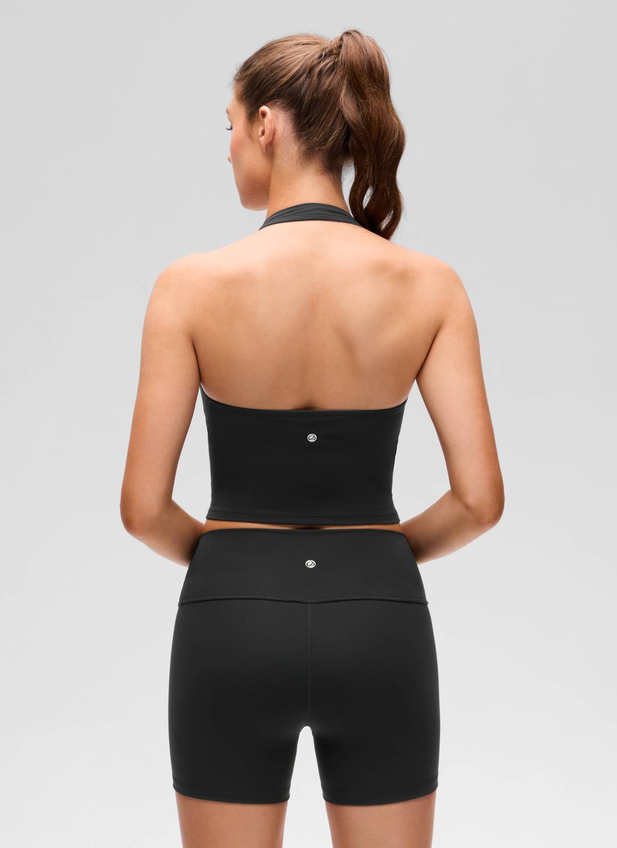 CRZ YOGA Bra Olahraga Halter Panjang untuk Wanita dengan Desain " Butterluxe ", Atasan Crop Tank, Warna Hitam