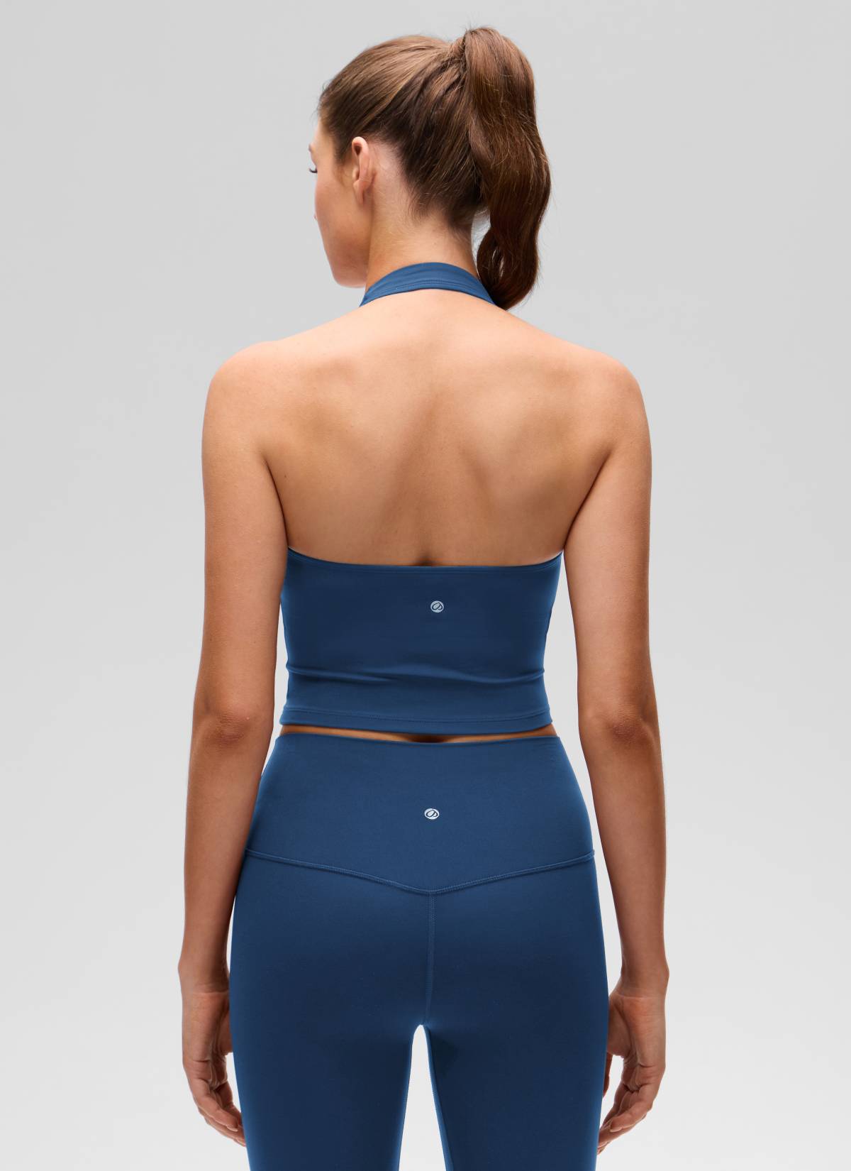CRZ YOGA Bra Olahraga Halter Panjang untuk Wanita dengan Desain " Butterluxe ", Atasan Crop Tank, Warna Biru Laut Prancis