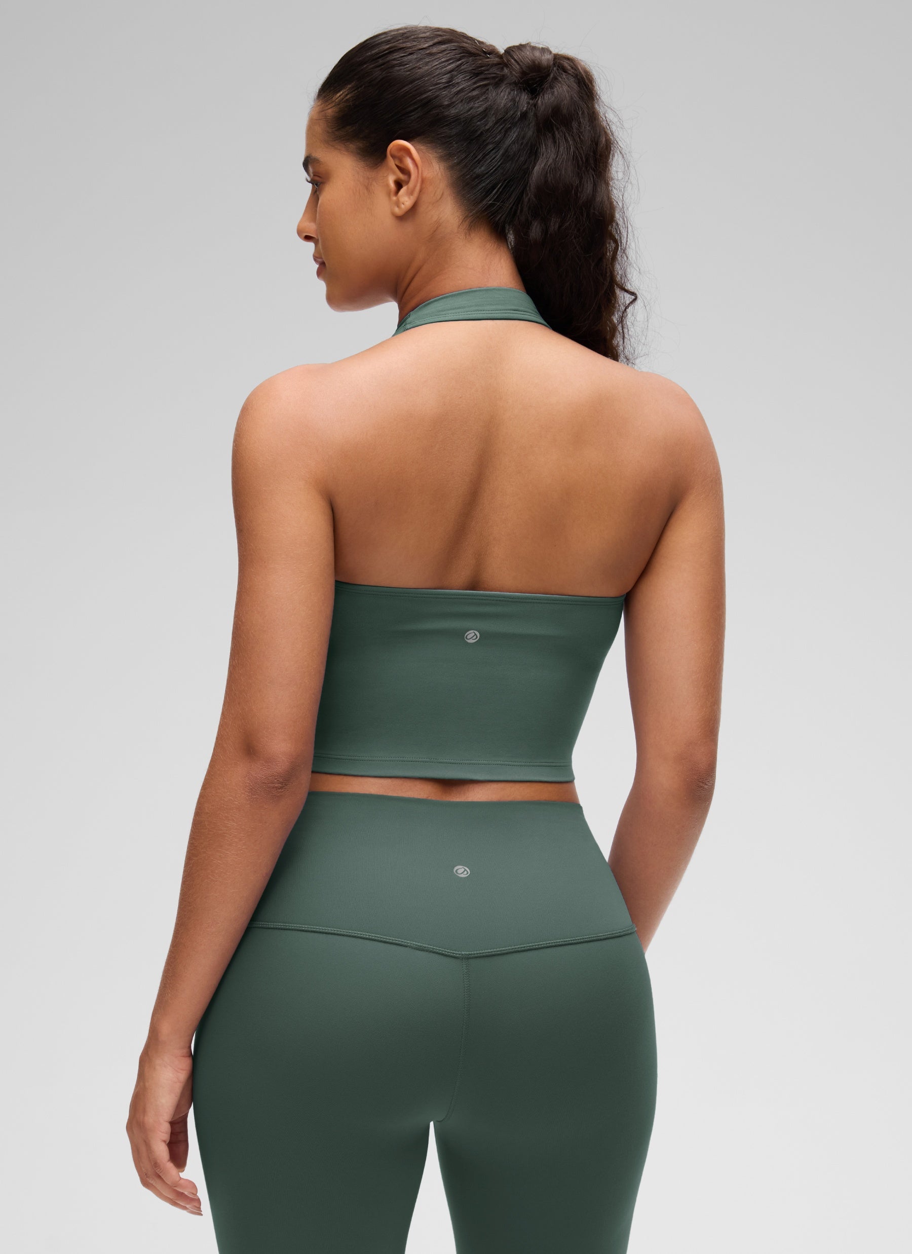 CRZ YOGA Bra Olahraga Halter Panjang untuk Wanita dengan Motif " Butterluxe ", Atasan Crop Tank, Warna Hijau Hutan Gelap