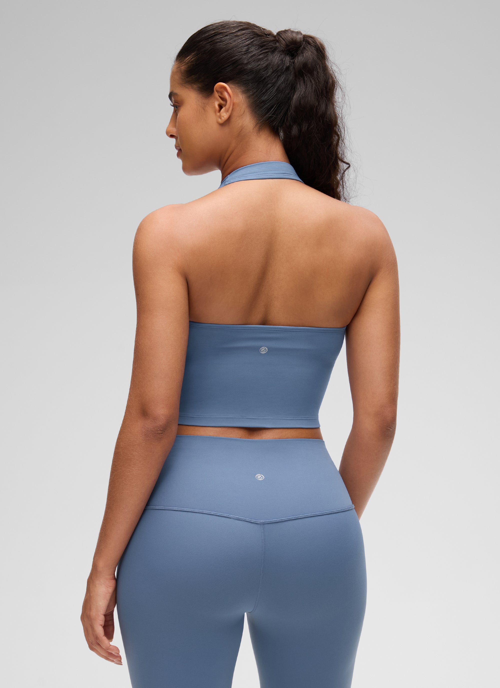 CRZ YOGA Bra Olahraga Halter Panjang untuk Wanita dengan Motif " Butterluxe ", Atasan Crop Tank, Denim Cuci