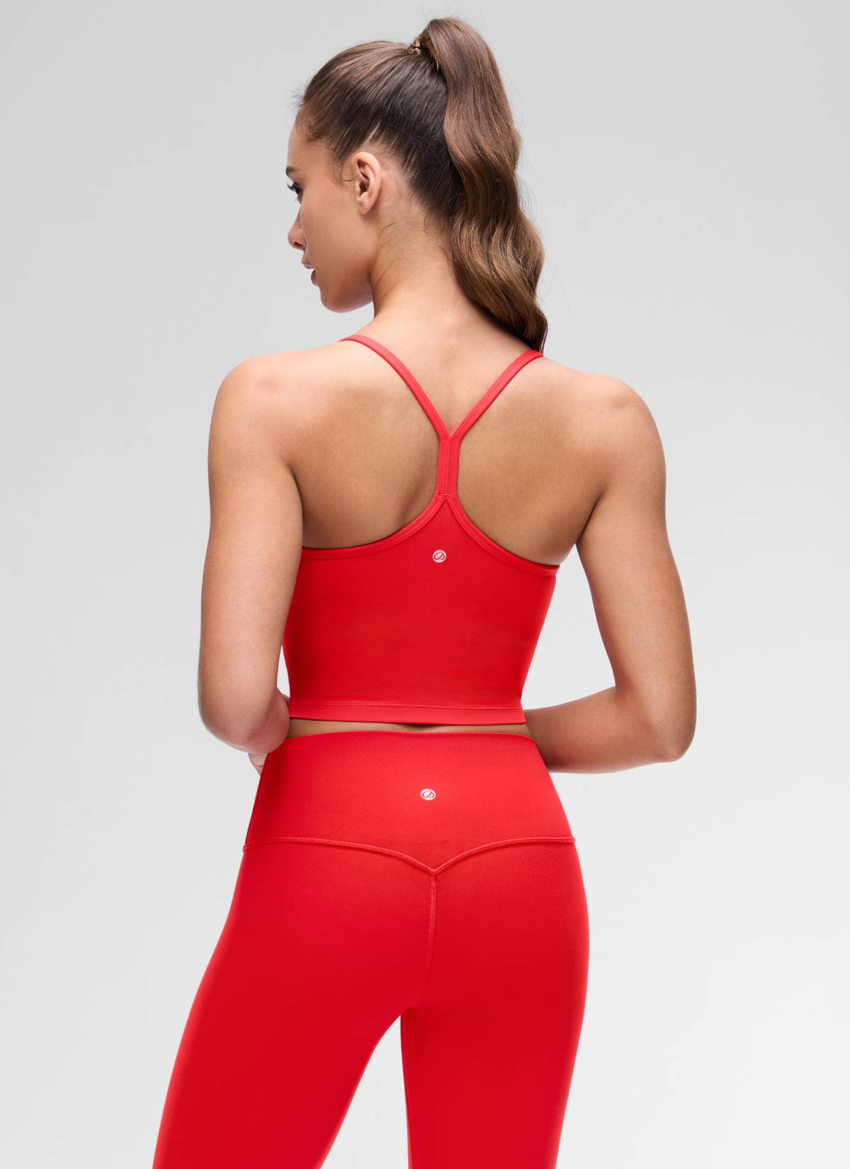 CRZ YOGA Bra Olahraga Wanita dengan Desain " Butterluxe " dan Punggung Berbentuk Y, Model Longline, Tank Top Pendek, Warna Merah Tua