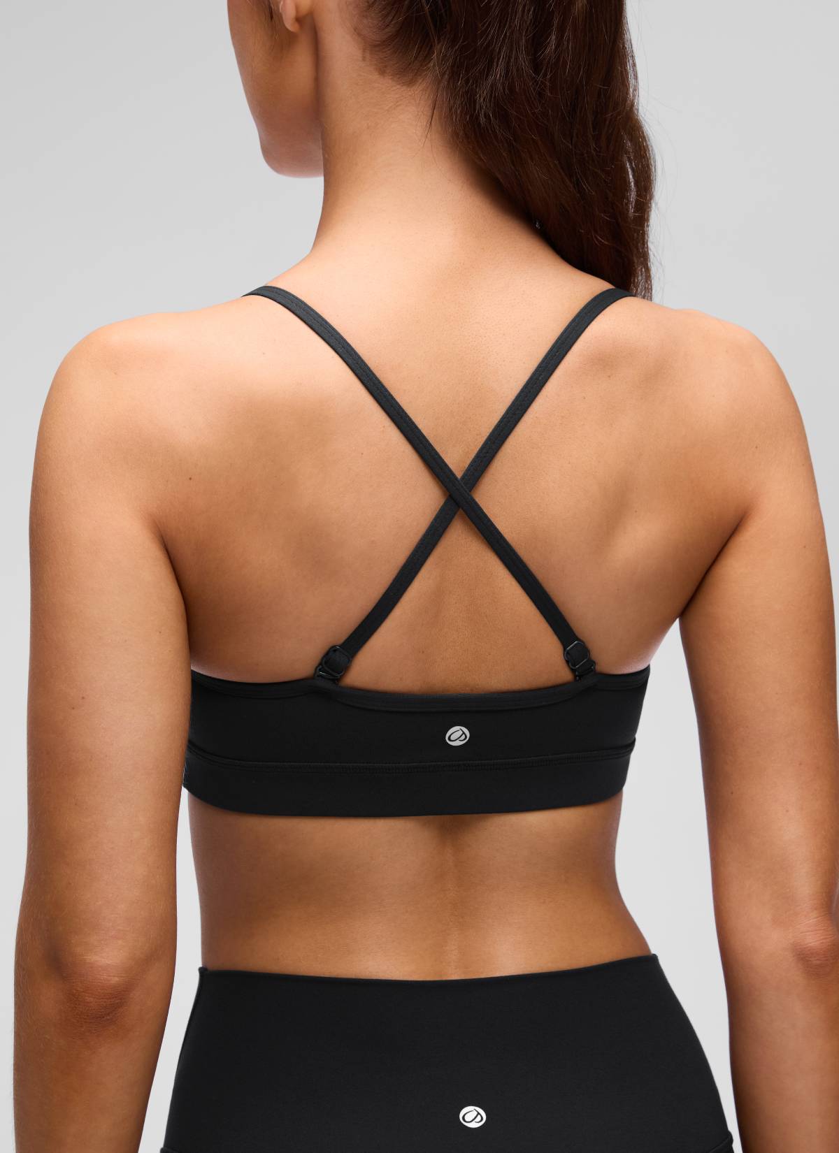 CRZ YOGA Butterluxe Bra Olahraga Yoga Berbusa dengan Leher V untuk Wanita, Warna Hitam