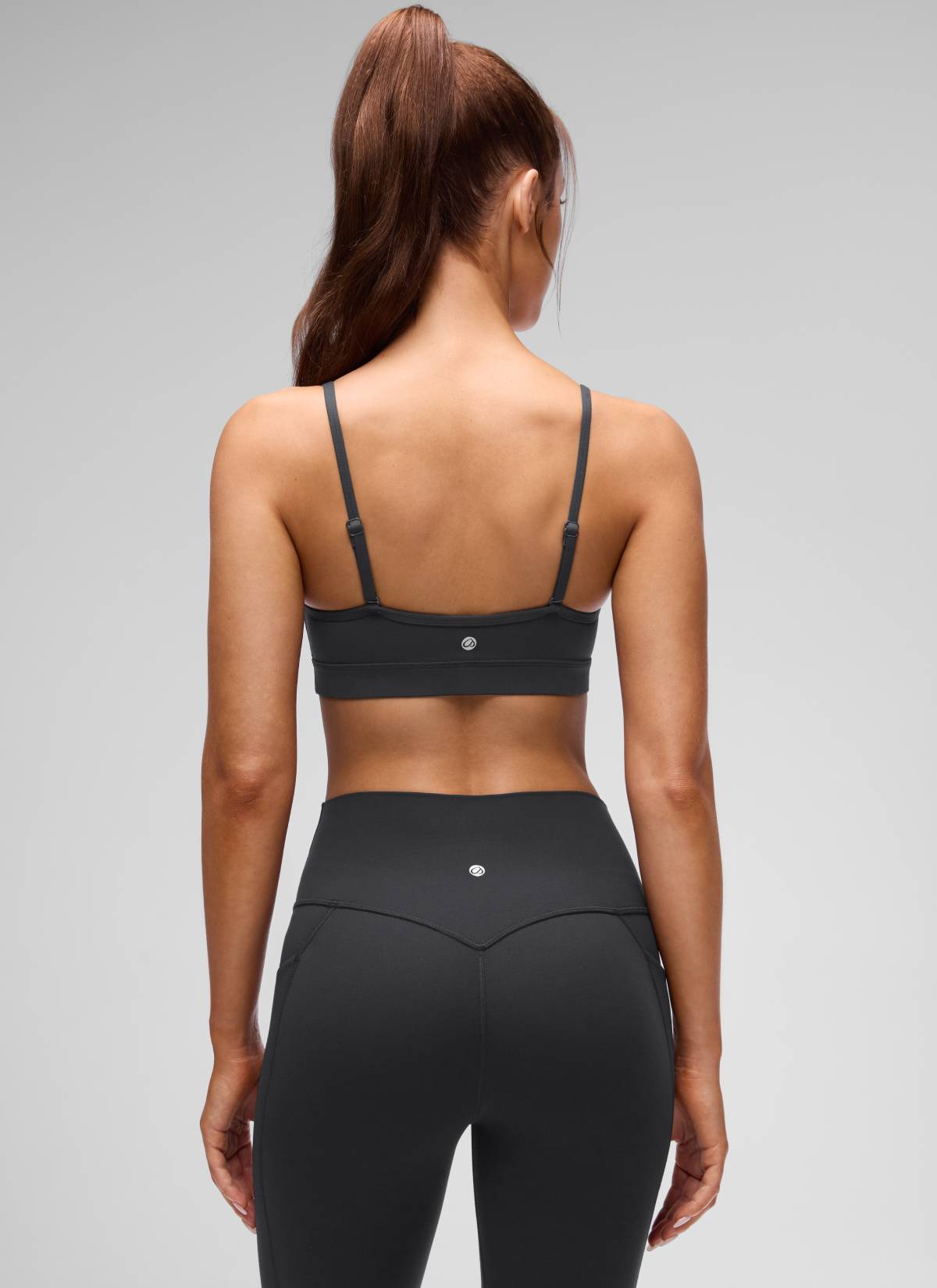 CRZ YOGA Butterluxe Bra Olahraga Yoga Berbusa dengan Leher V untuk Wanita, Warna Abu-abu Misterius
