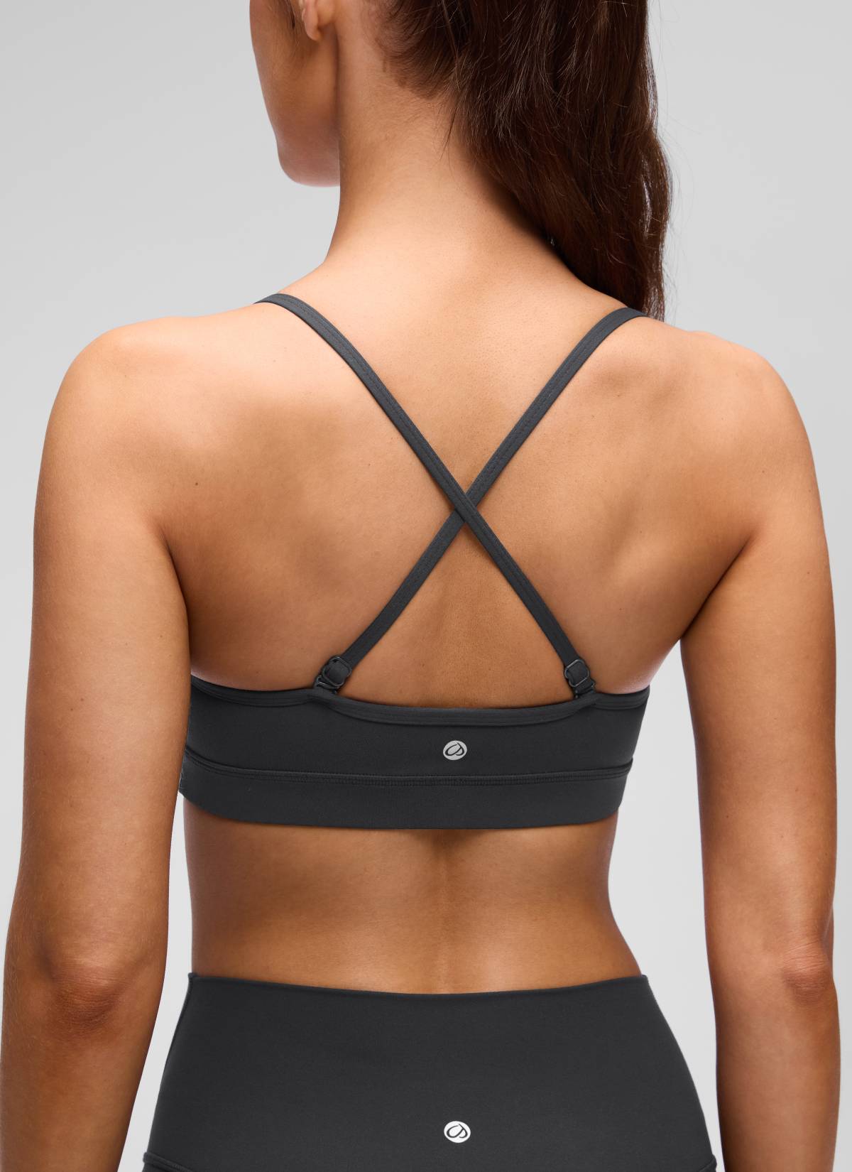 CRZ YOGA Butterluxe Bra Olahraga Yoga Berbusa dengan Leher V untuk Wanita, Warna Abu-abu Misterius