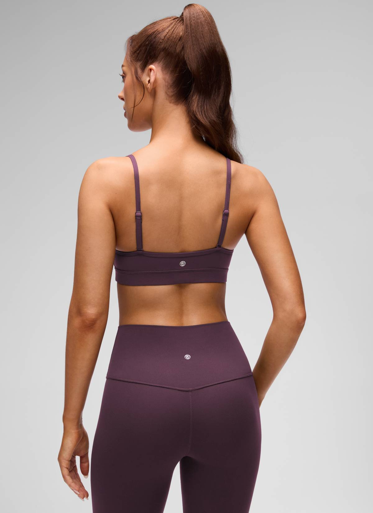 CRZ YOGA Butterluxe Bra Olahraga Yoga Berbusa untuk Wanita dengan Leher V, Warna Ungu Anggur dan Ungu Thistle