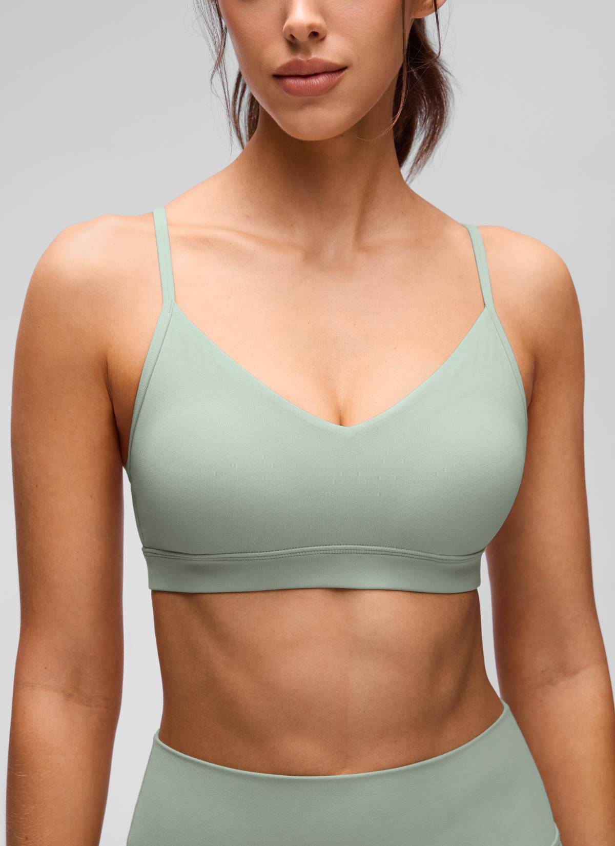 CRZ YOGA Butterluxe Bra Olahraga Yoga Berbusa untuk Wanita dengan Leher V, Model Camisole, Warna Hijau Palm Court