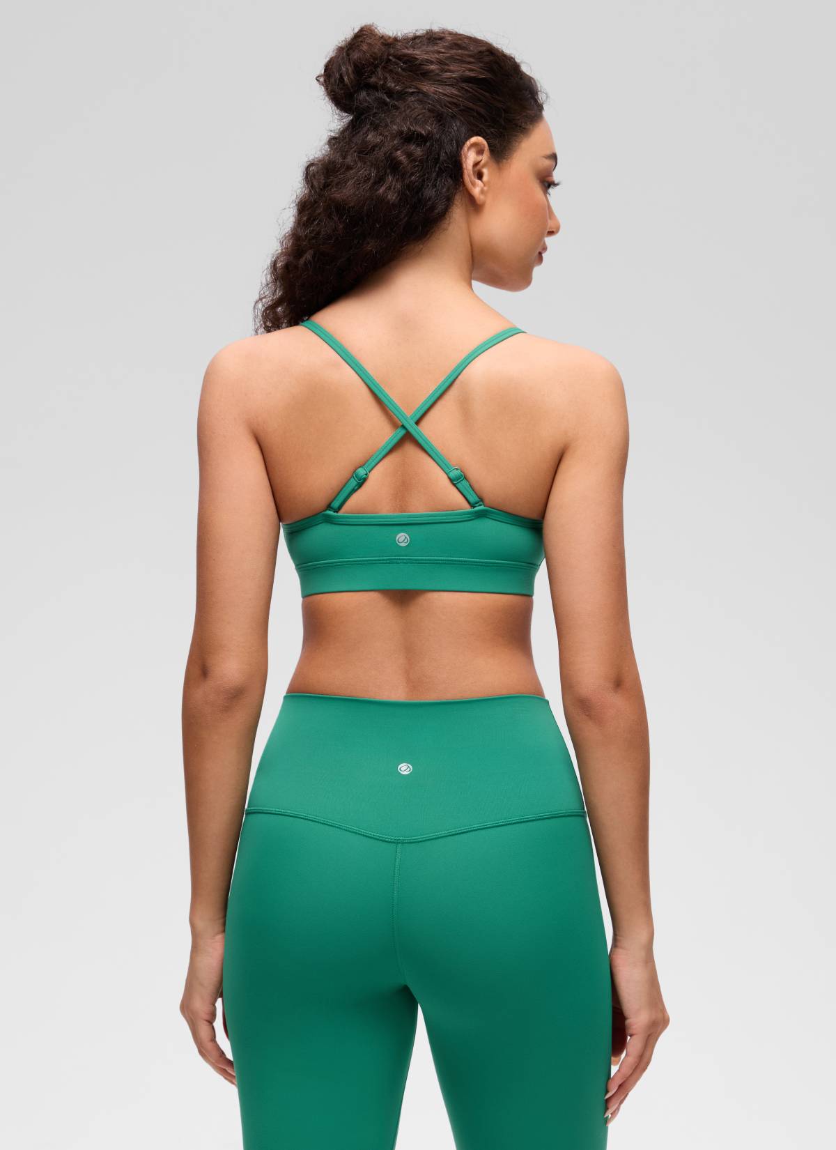 CRZ YOGA Butterluxe Bra Olahraga Yoga Berbusa dengan Leher V untuk Wanita, Model Camisole, Warna Cascadia Green