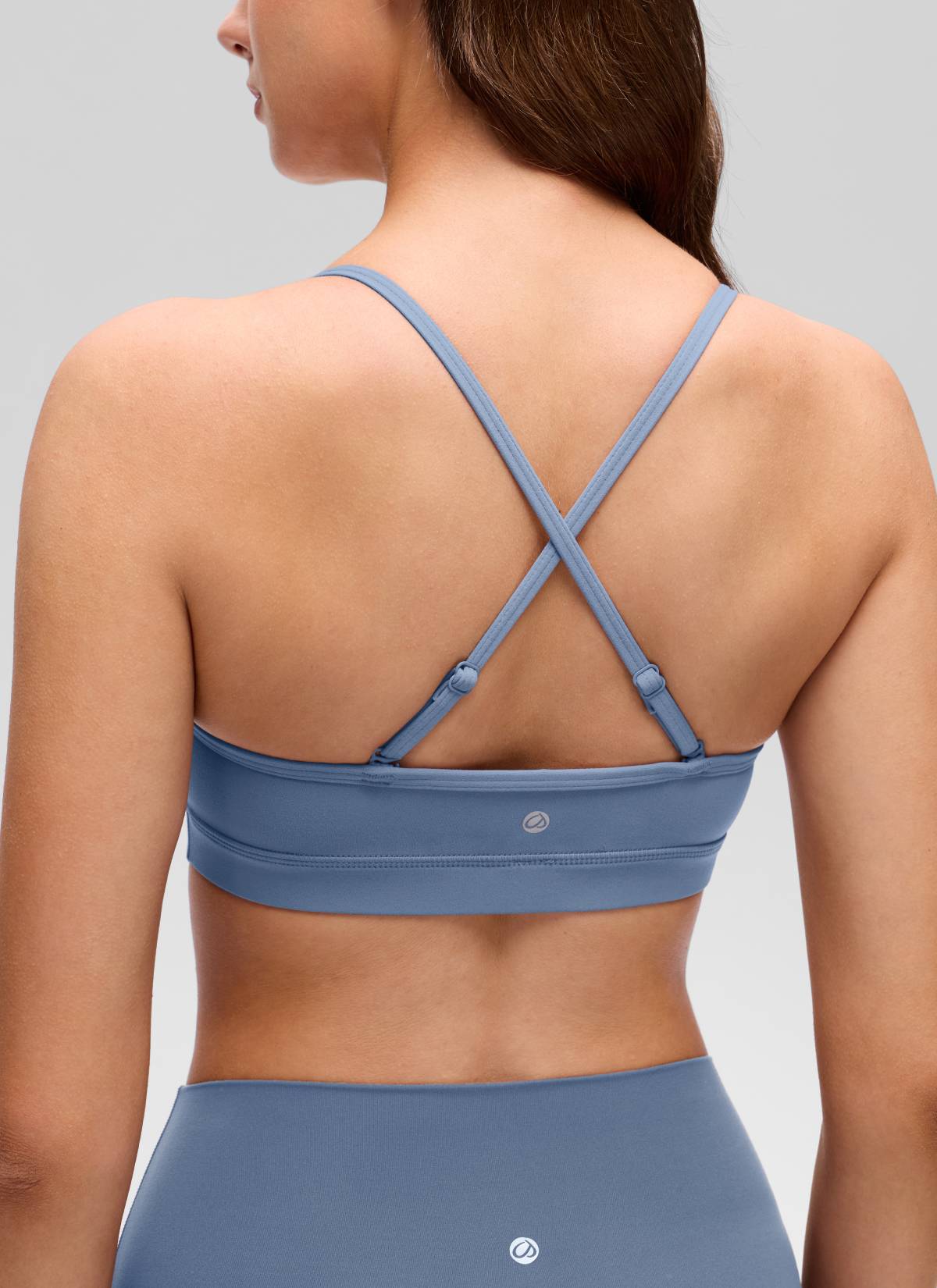 CRZ YOGA Butterluxe Bra Olahraga Yoga Berbusa untuk Wanita dengan Leher V dan Model Camisole, Denim Cuci