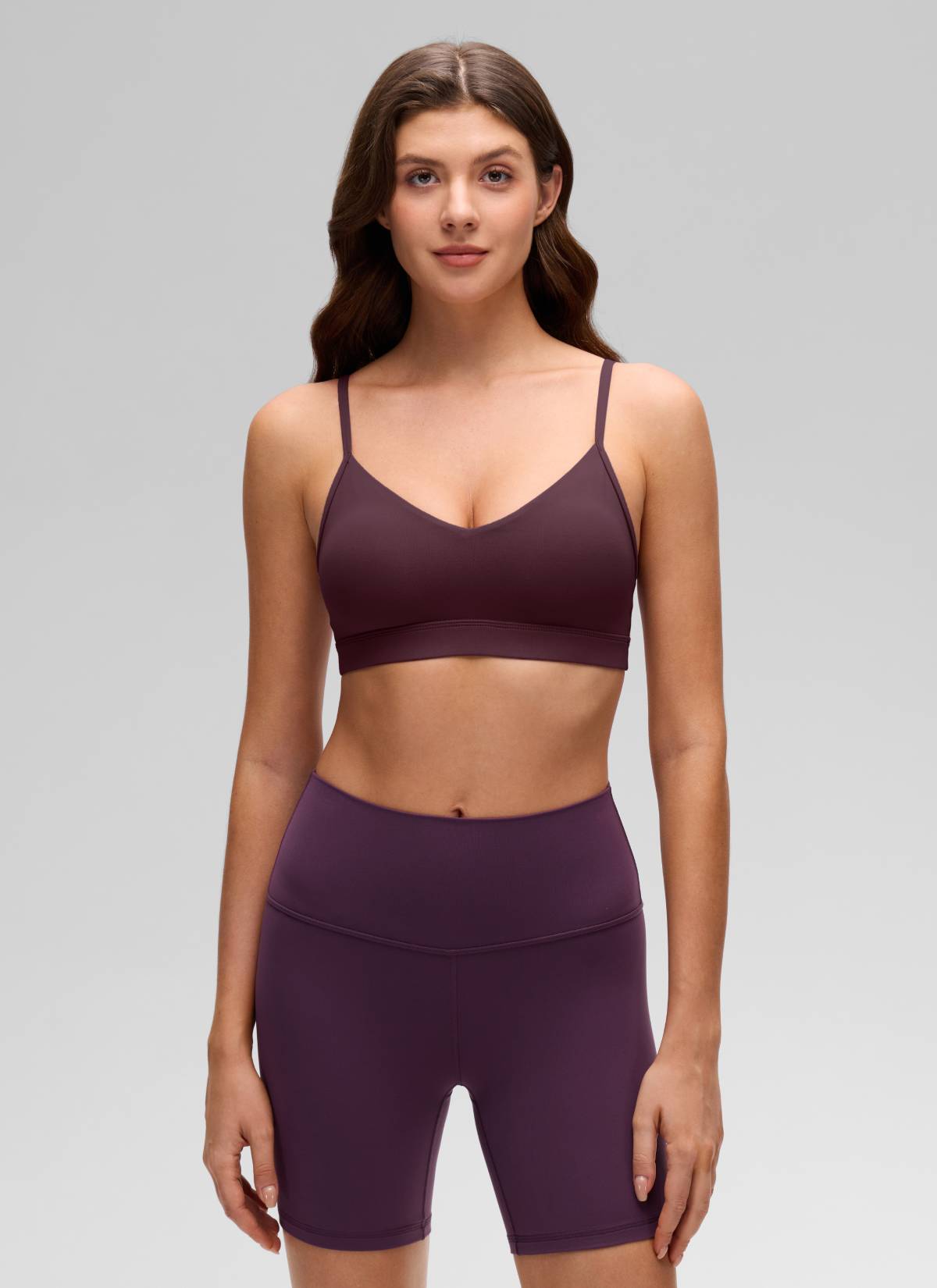 CRZ YOGA Butterluxe Bra Olahraga Yoga Berbusa dengan Leher V untuk Wanita, Warna Ripe Plum