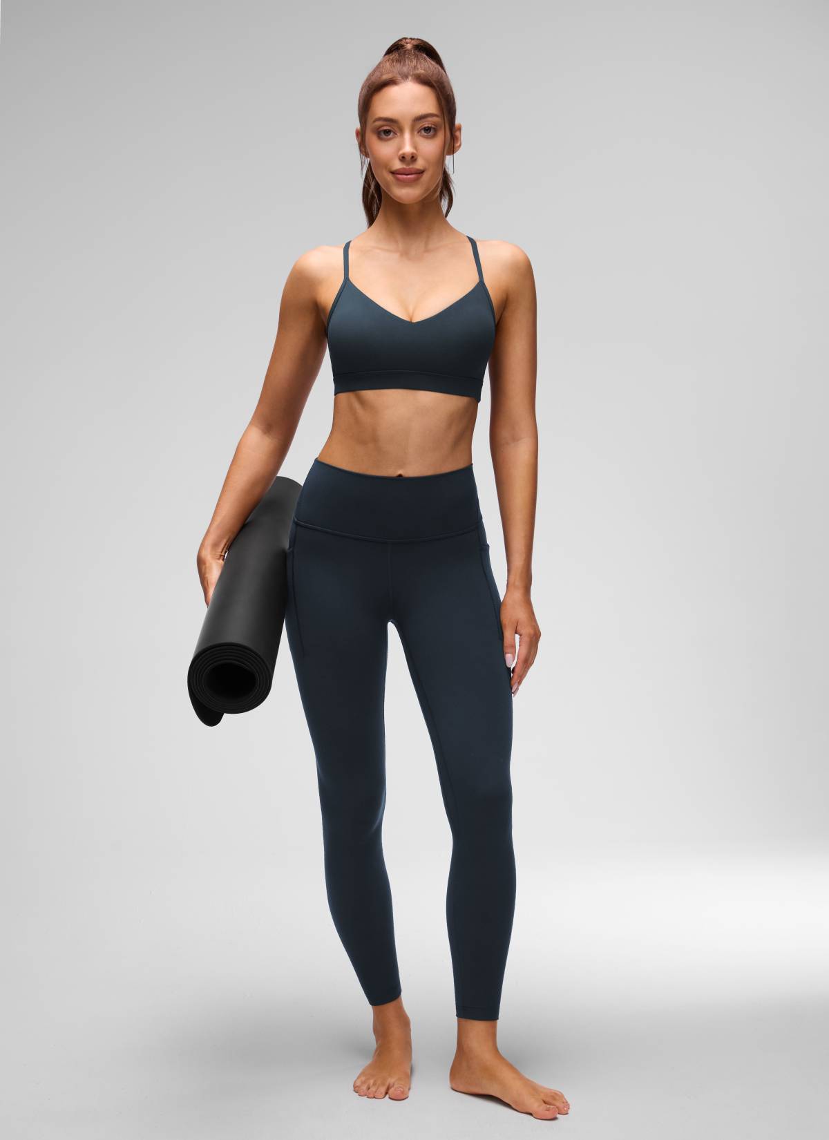 CRZ YOGA Butterluxe Bra Olahraga Yoga Berbusa dengan Leher V untuk Wanita, Warna True Navy