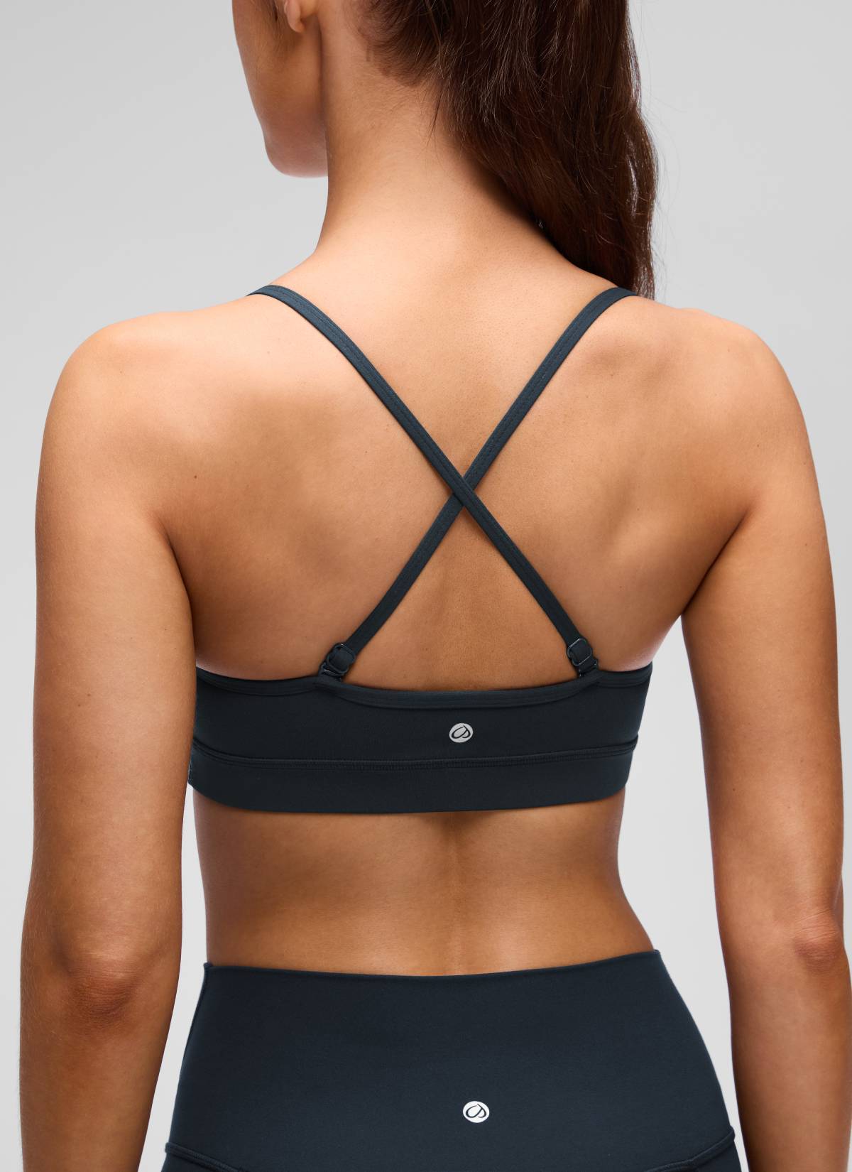 CRZ YOGA Butterluxe Bra Olahraga Yoga Berbusa dengan Leher V untuk Wanita, Warna True Navy