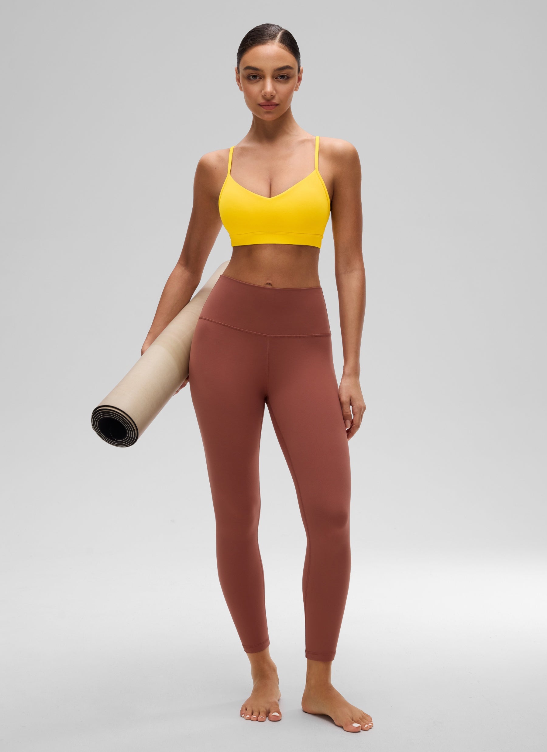 CRZ YOGA Butterluxe Bra Olahraga Yoga Berbusa untuk Wanita dengan Leher V dan Model Camisole, Warna Kuning dengan Visibilitas Tinggi